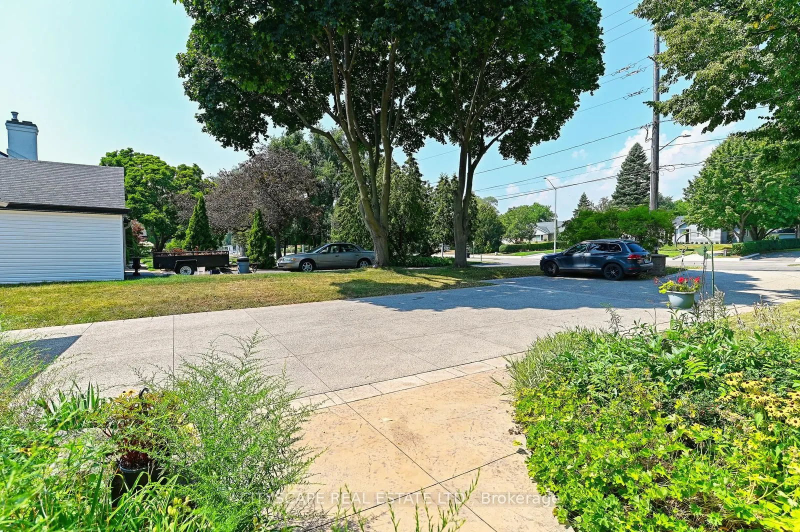 354 Plains Road W