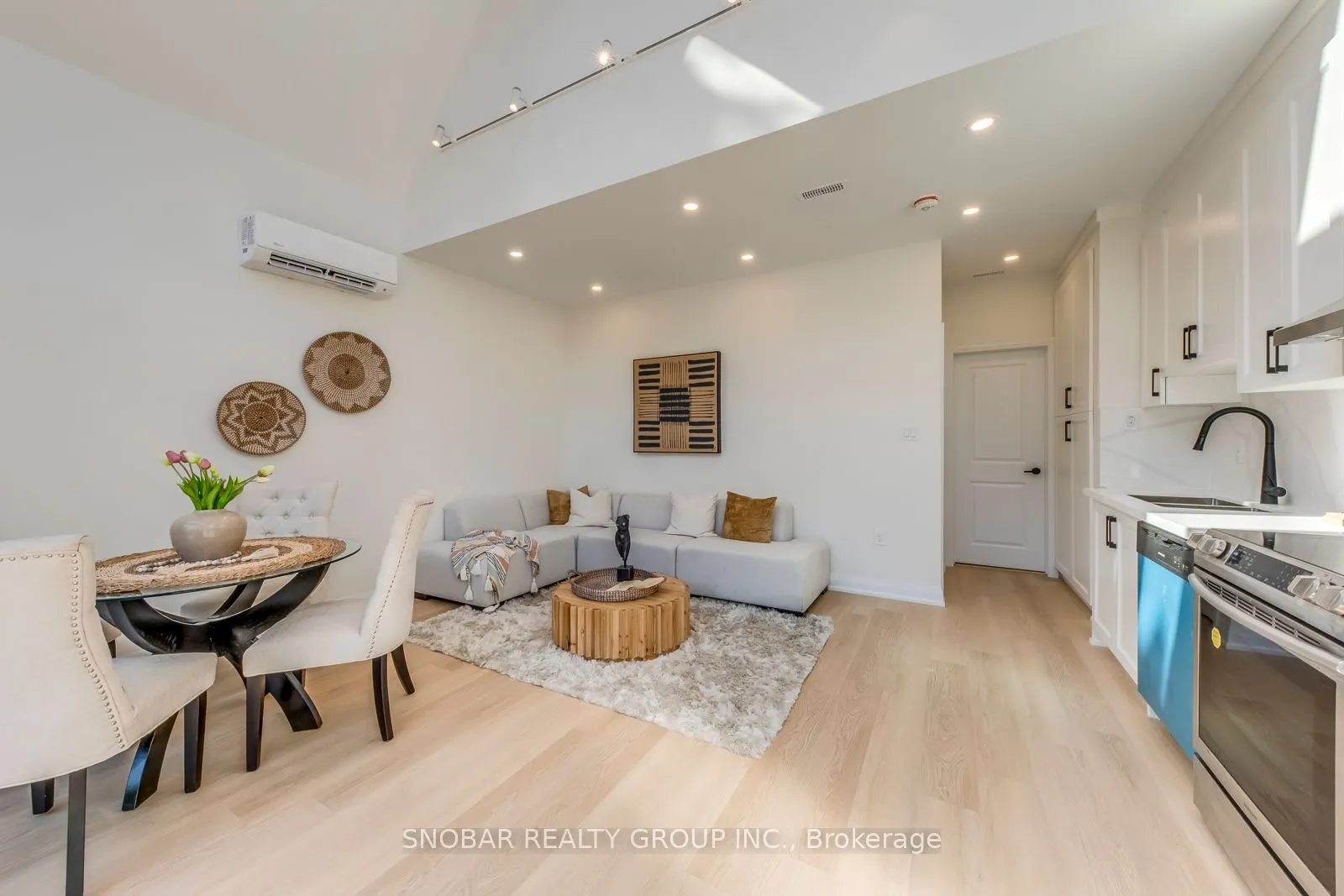 9 Berry Creek Drive