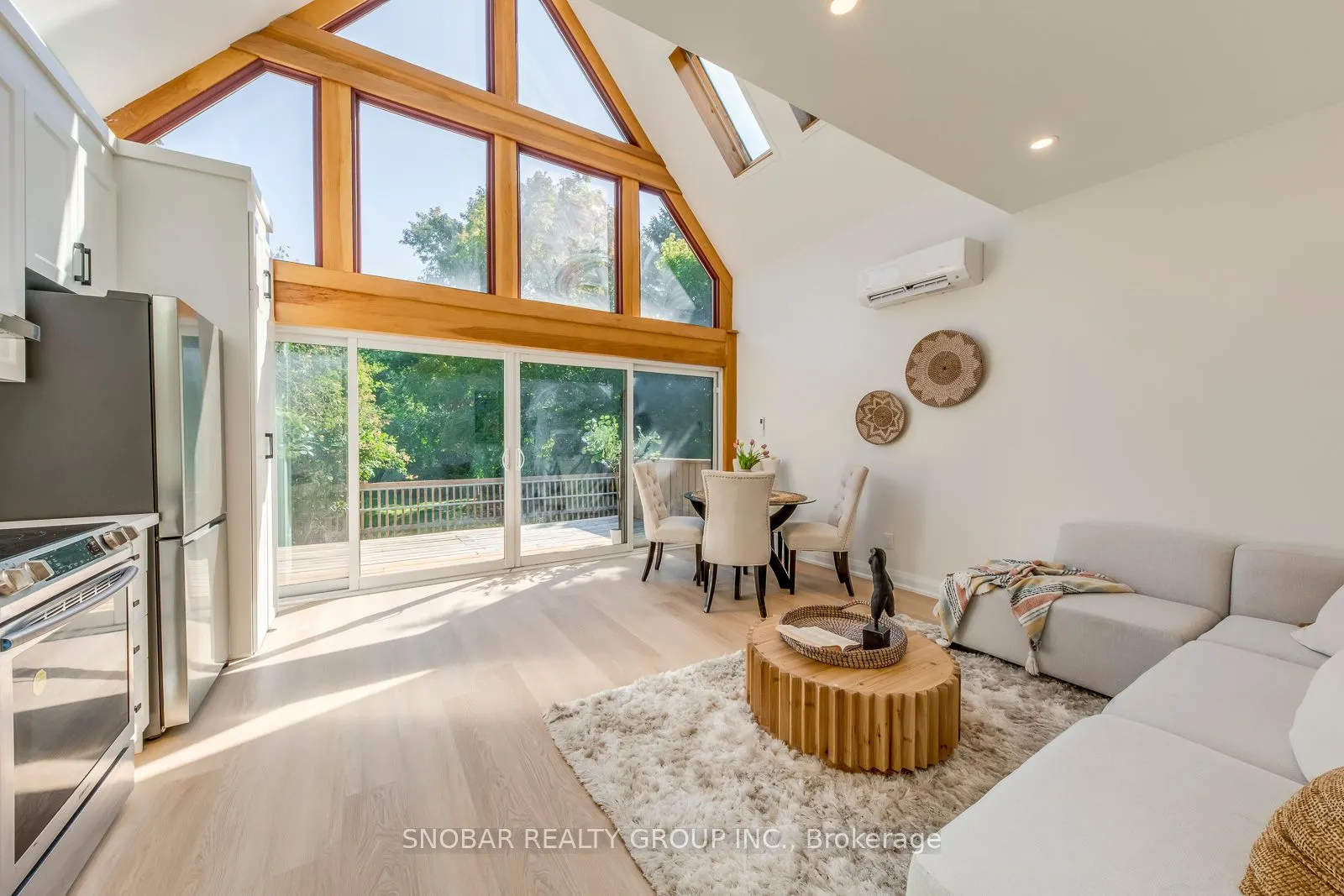 9 Berry Creek Drive