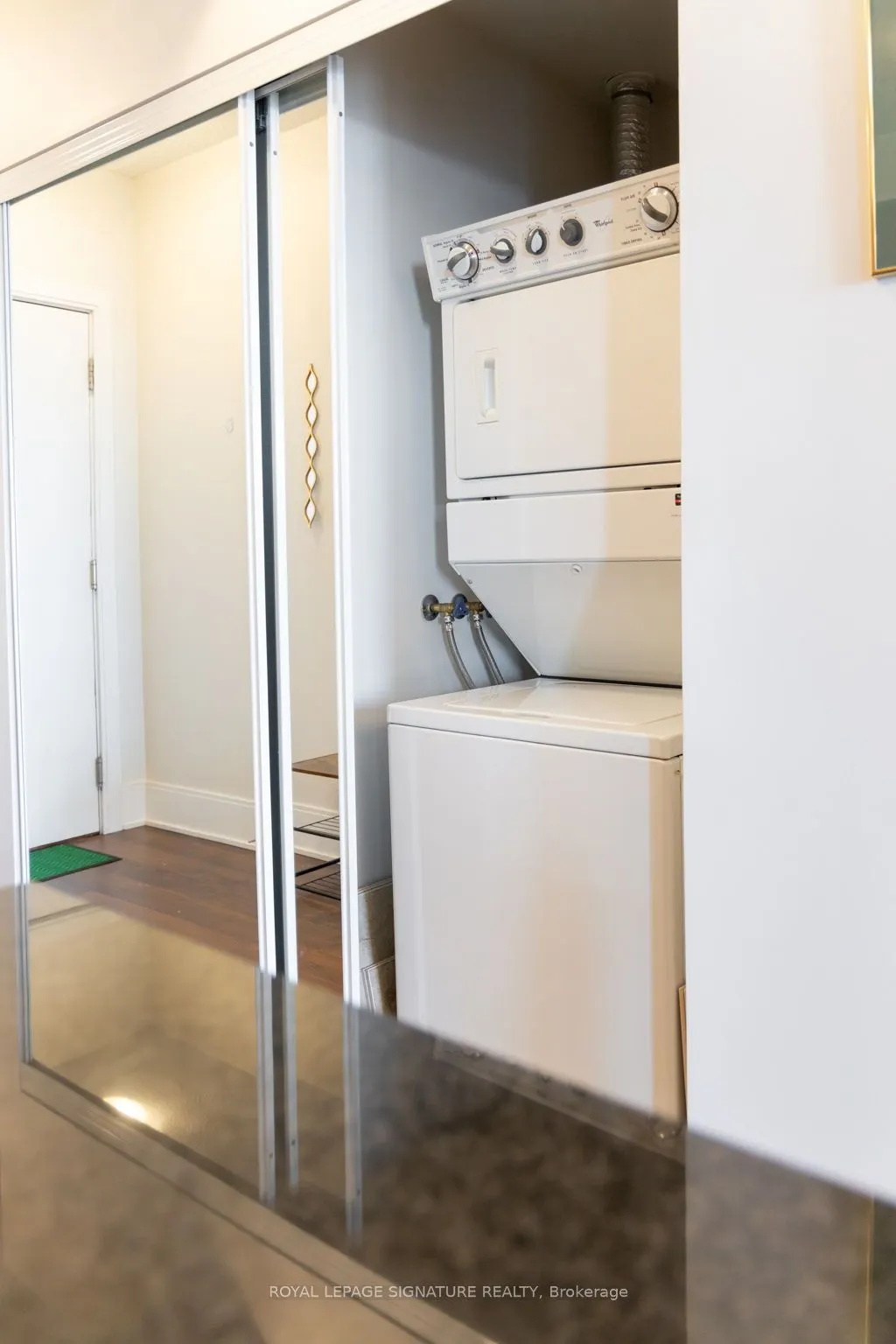 330 Burnhamthorpe Road W, #2908