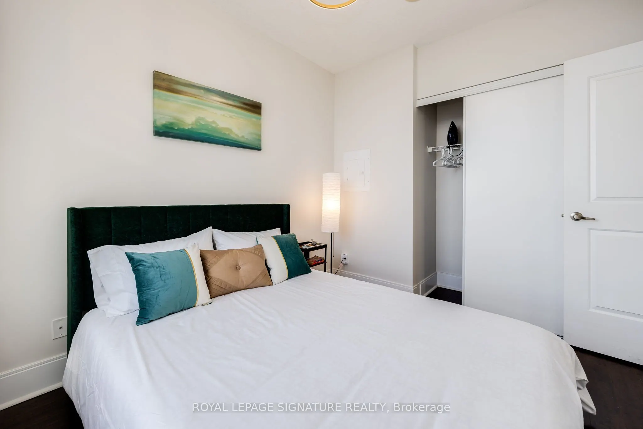 330 Burnhamthorpe Road W, #2908