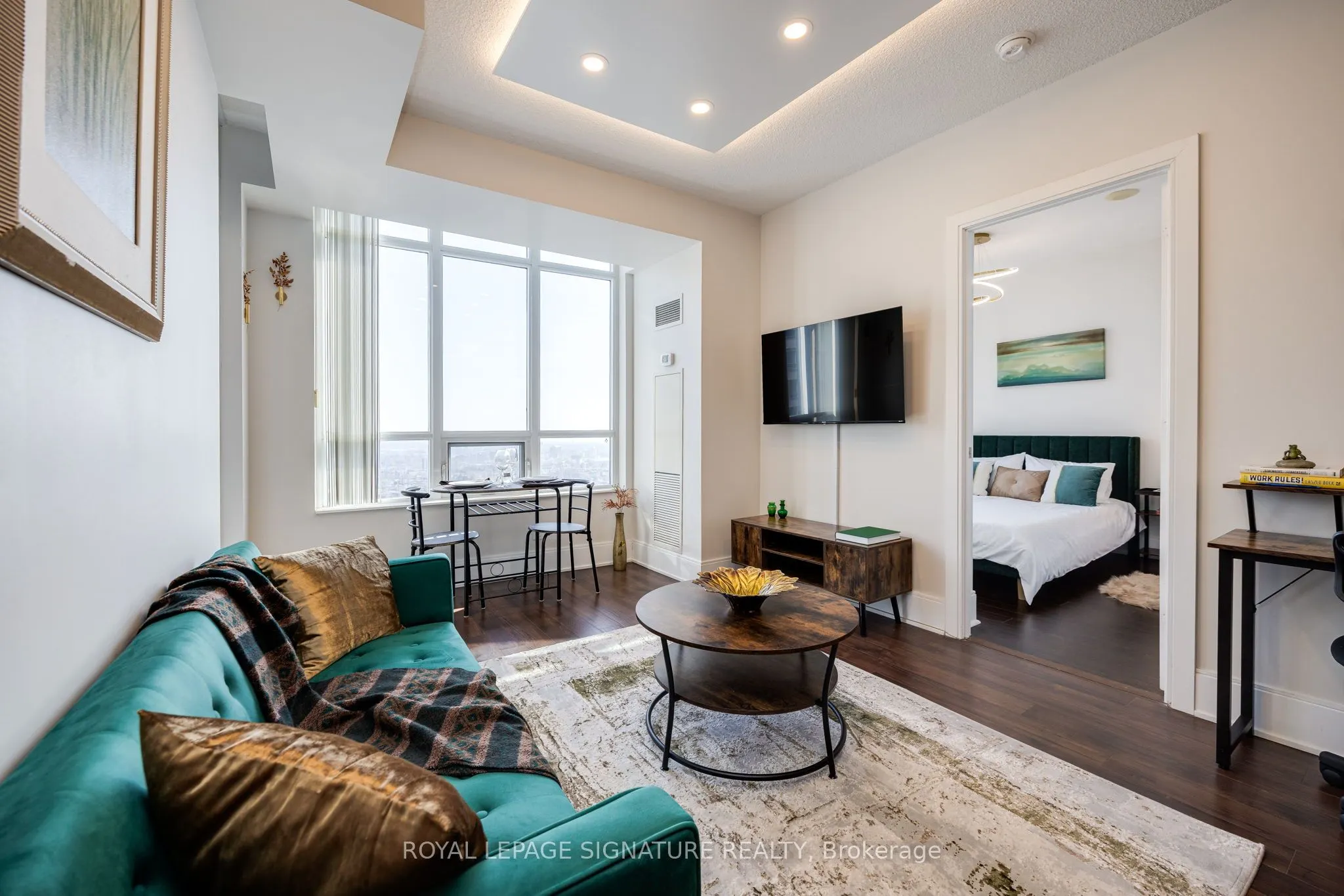 330 Burnhamthorpe Road W, #2908