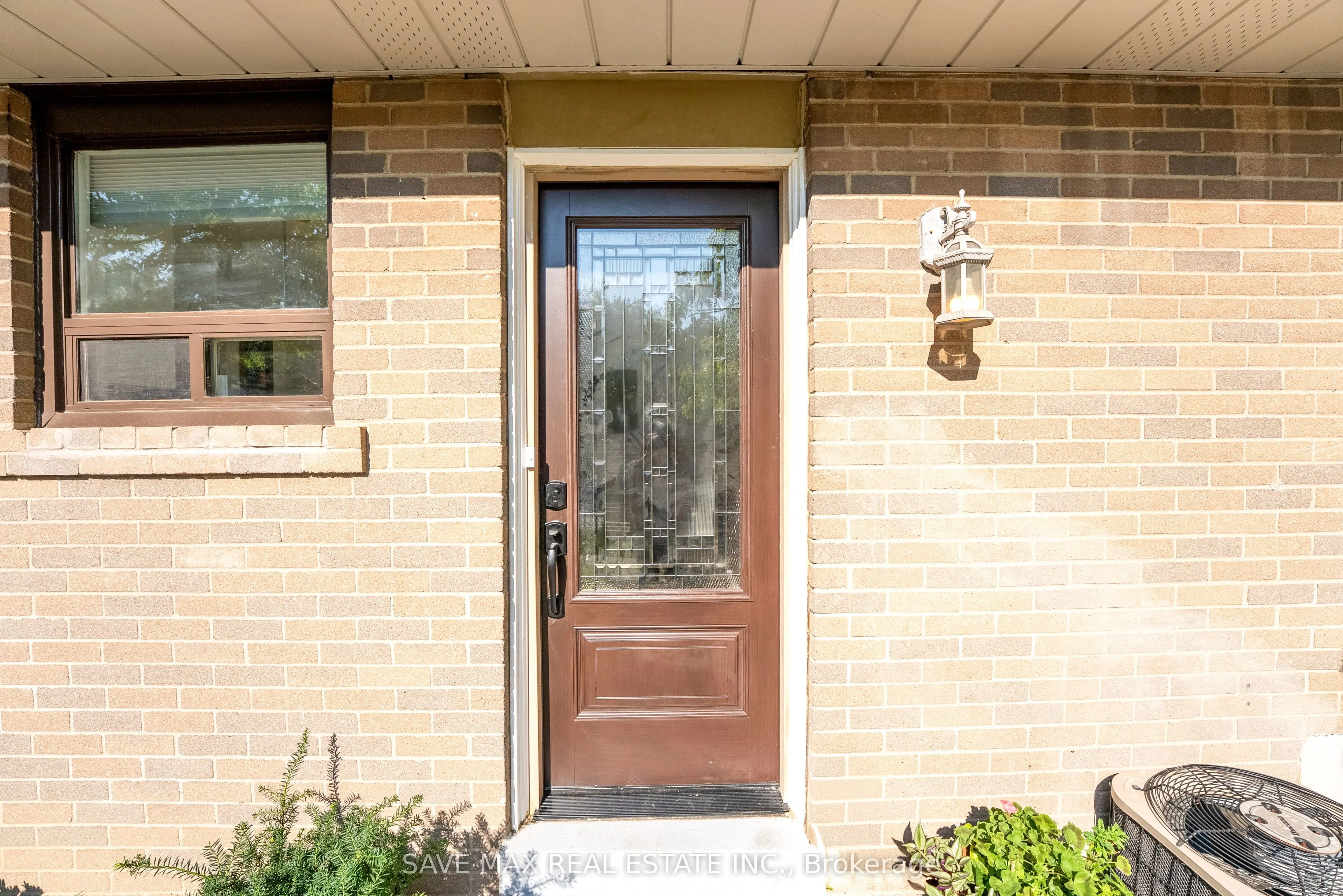 93 Archdekin Drive