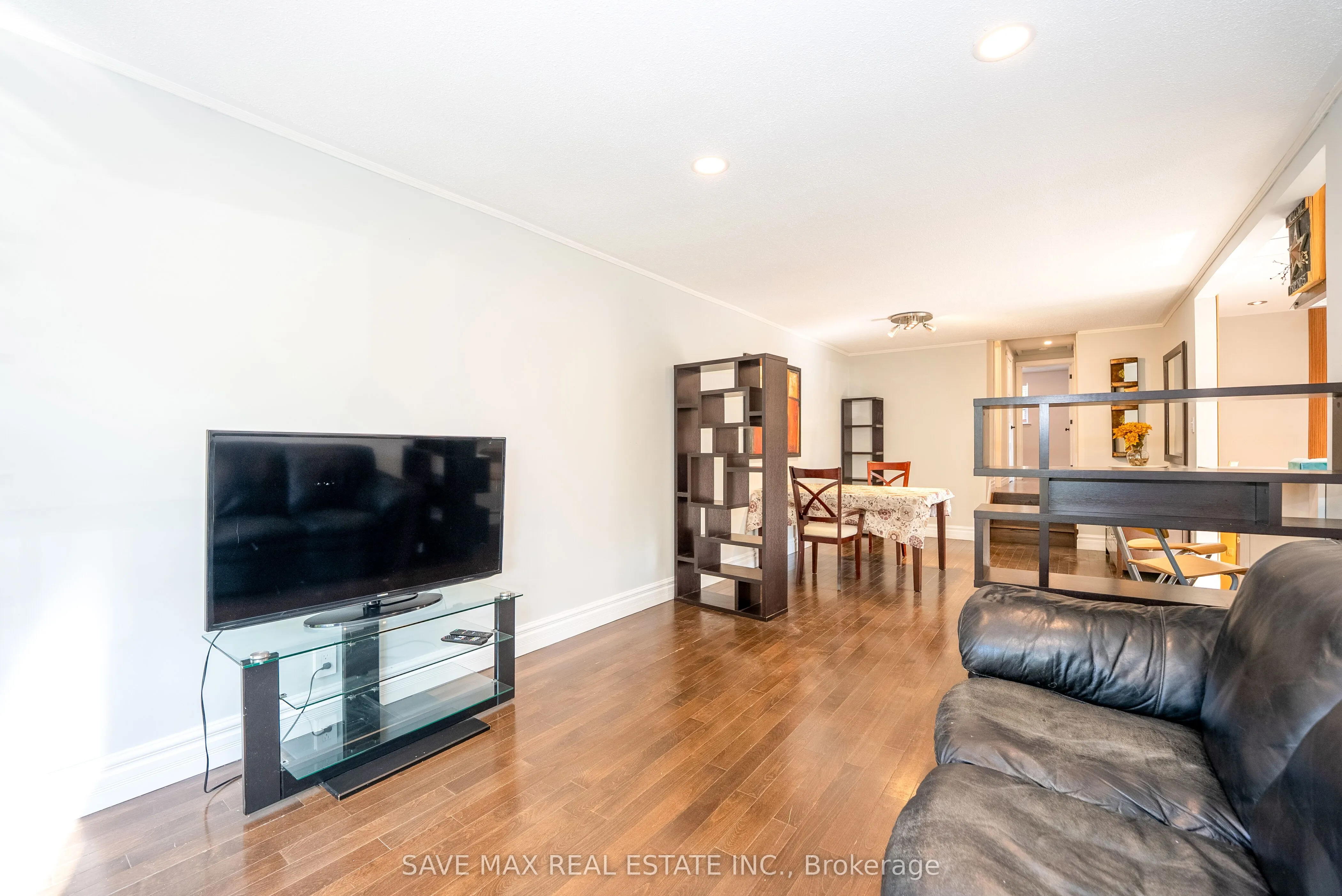 93 Archdekin Drive
