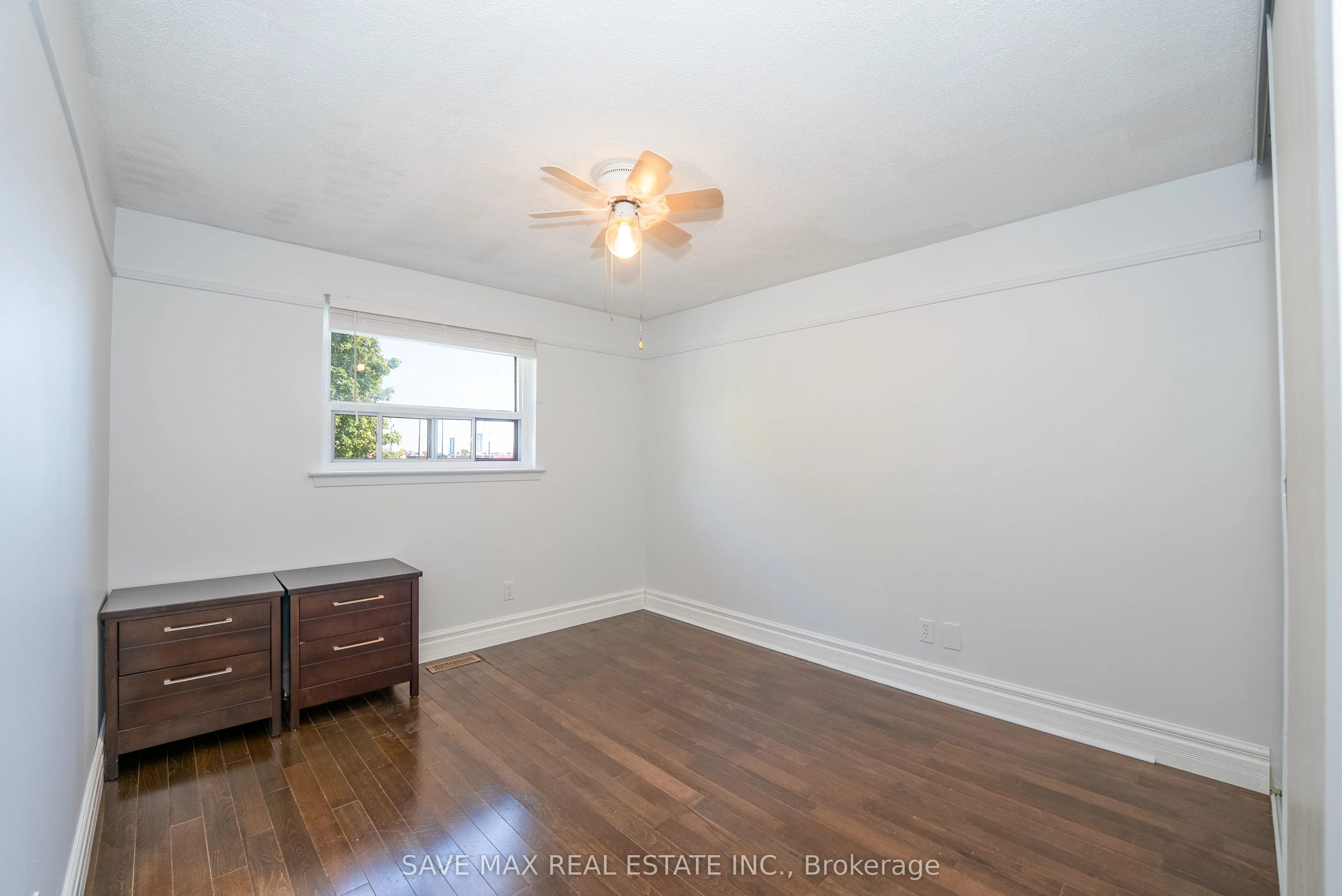 93 Archdekin Drive