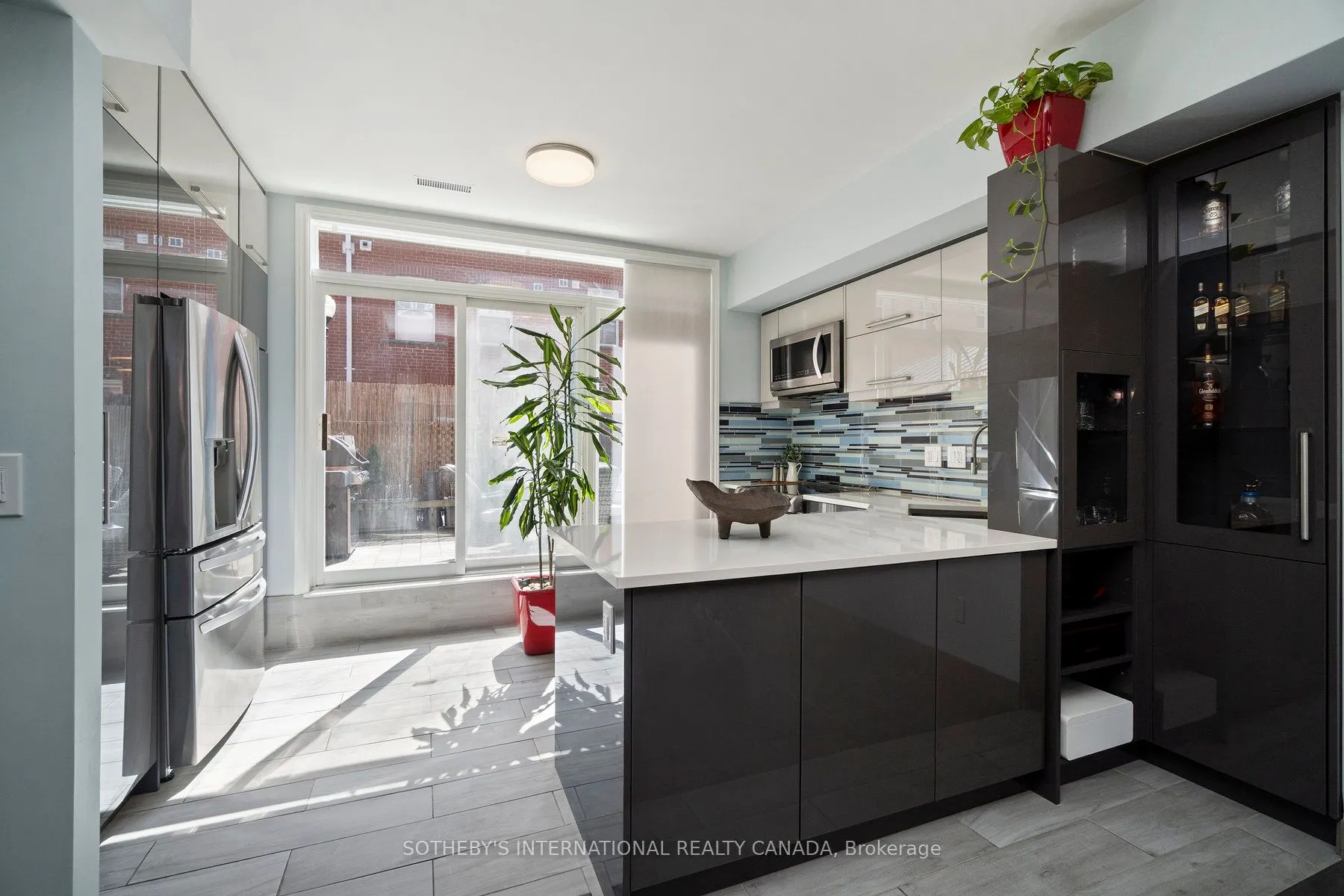 30 Michael Power Place, #6
