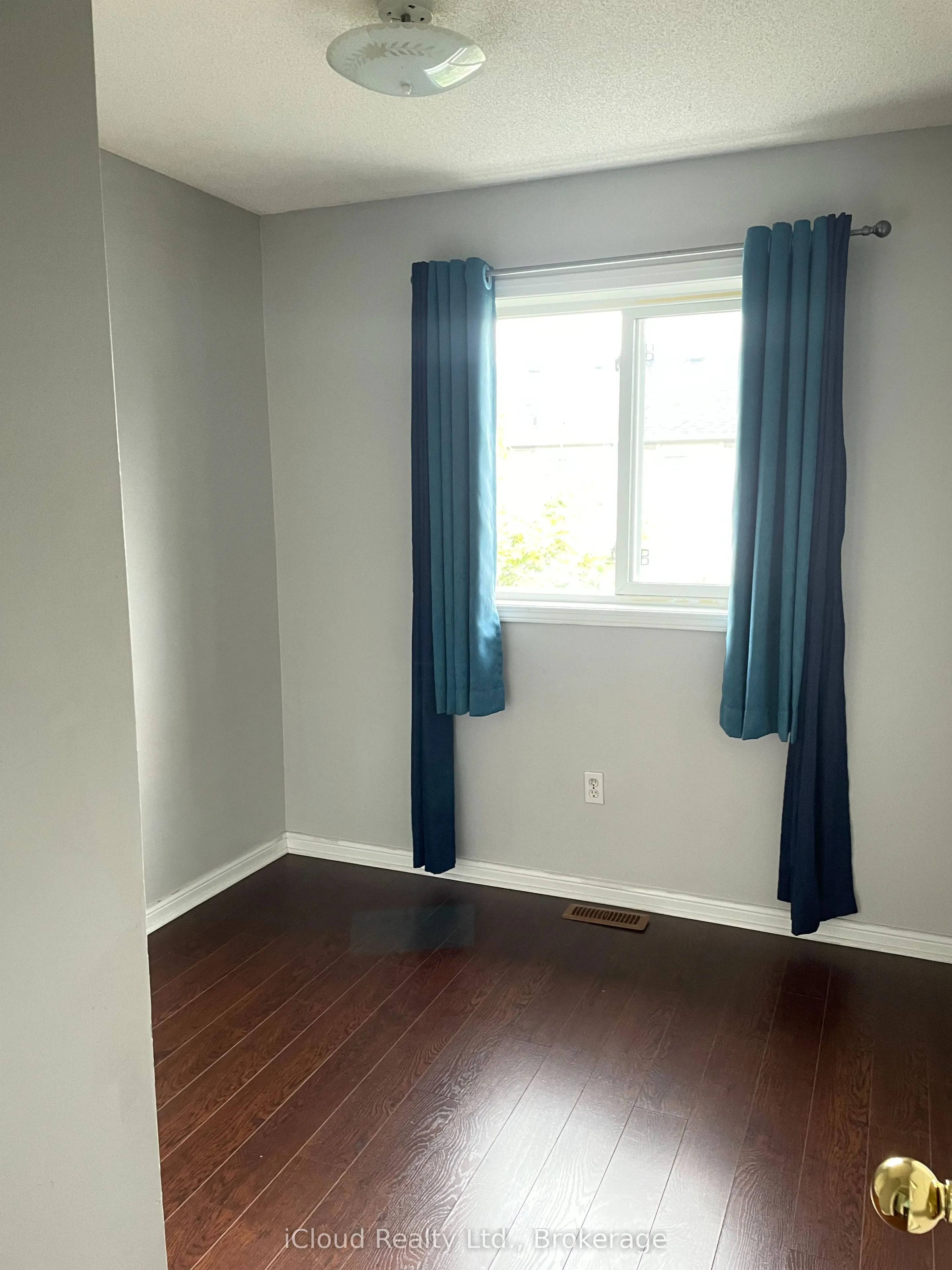 80 Acorn Place, #97