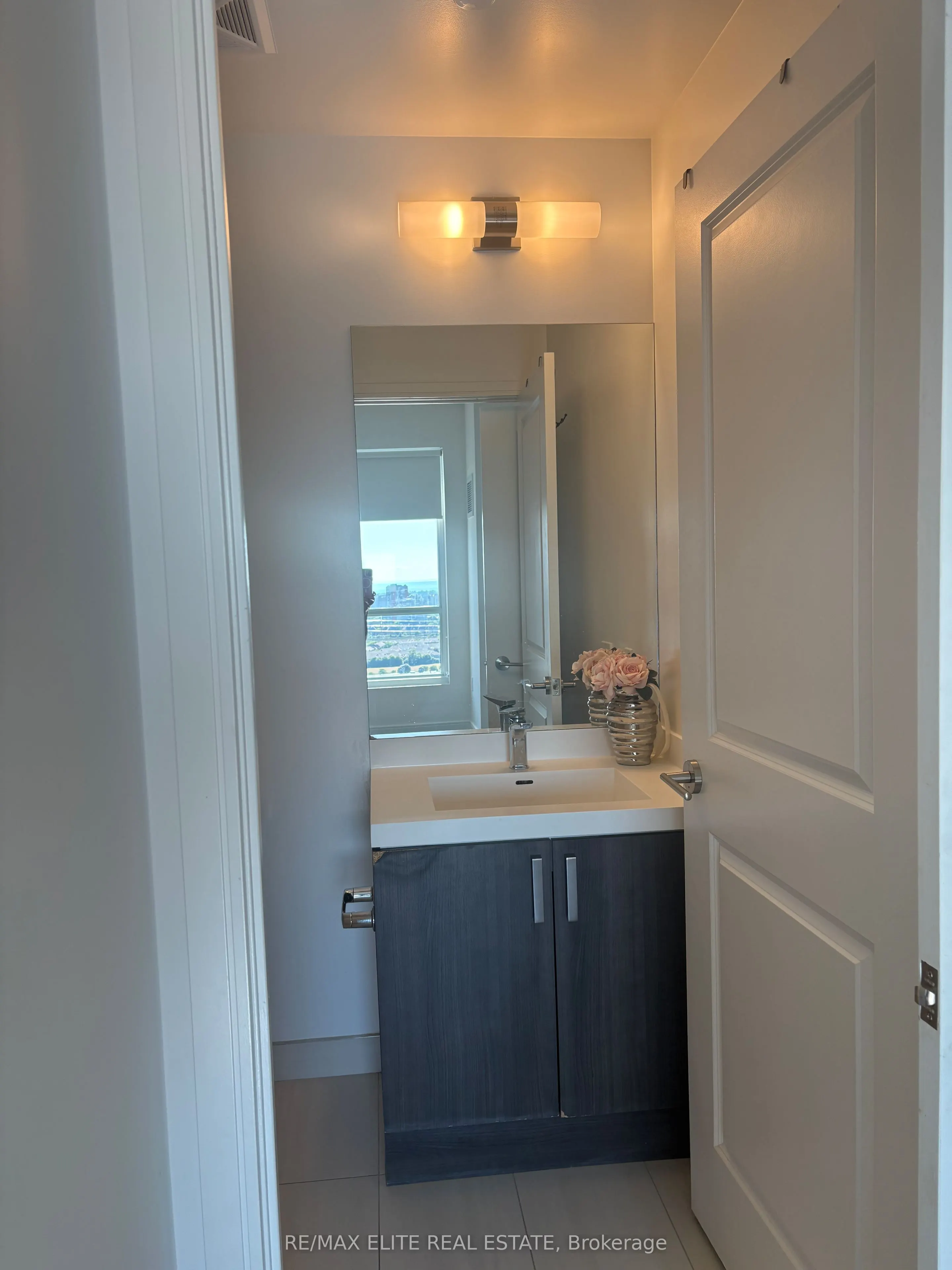 8 Nahani Way, #2719