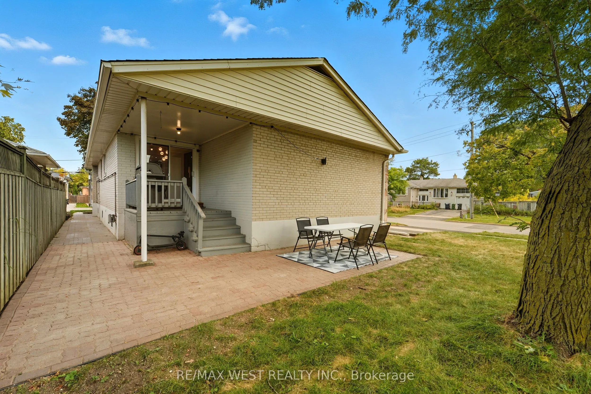 204 Jeffcoat Drive