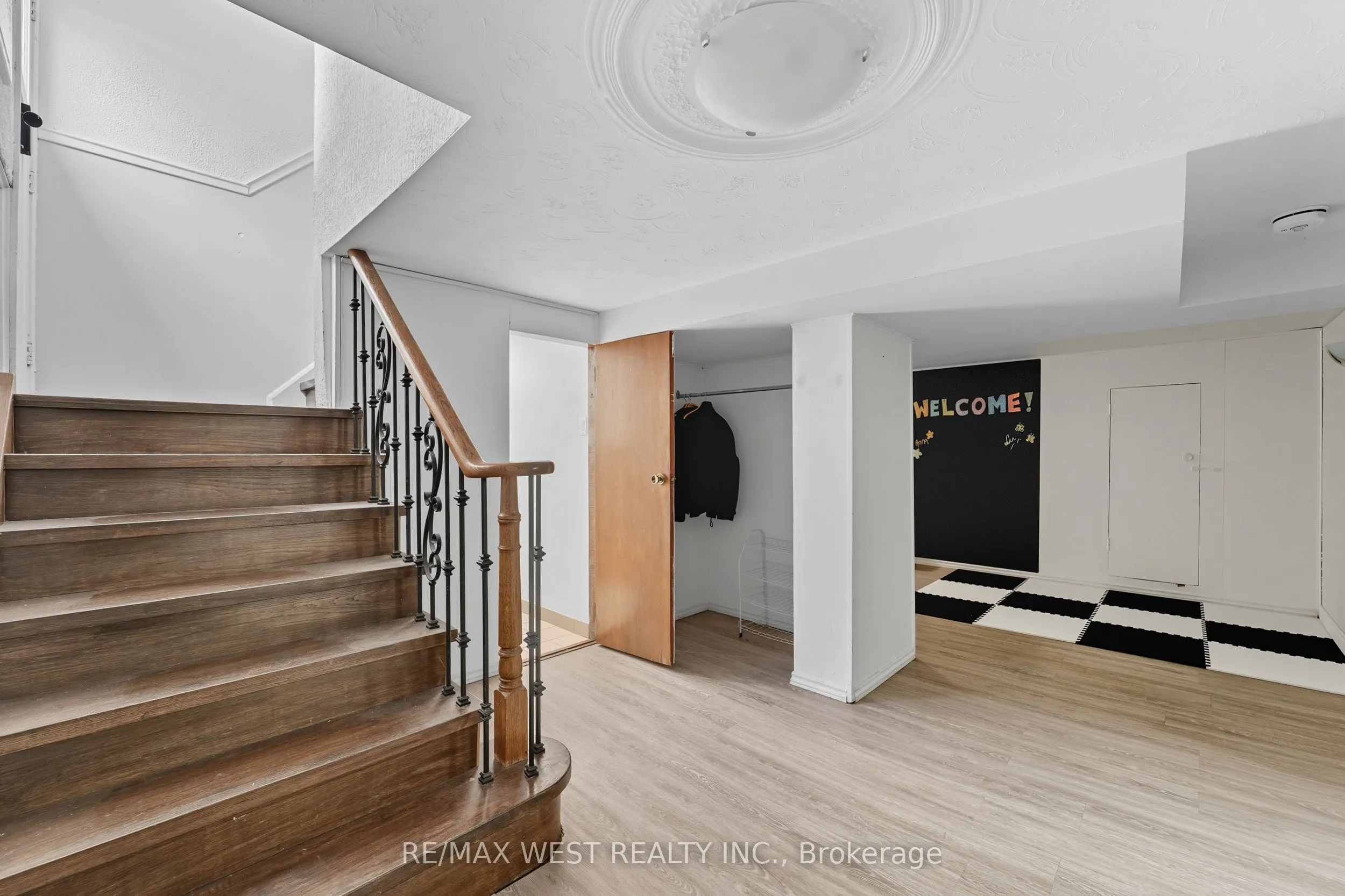 204 Jeffcoat Drive