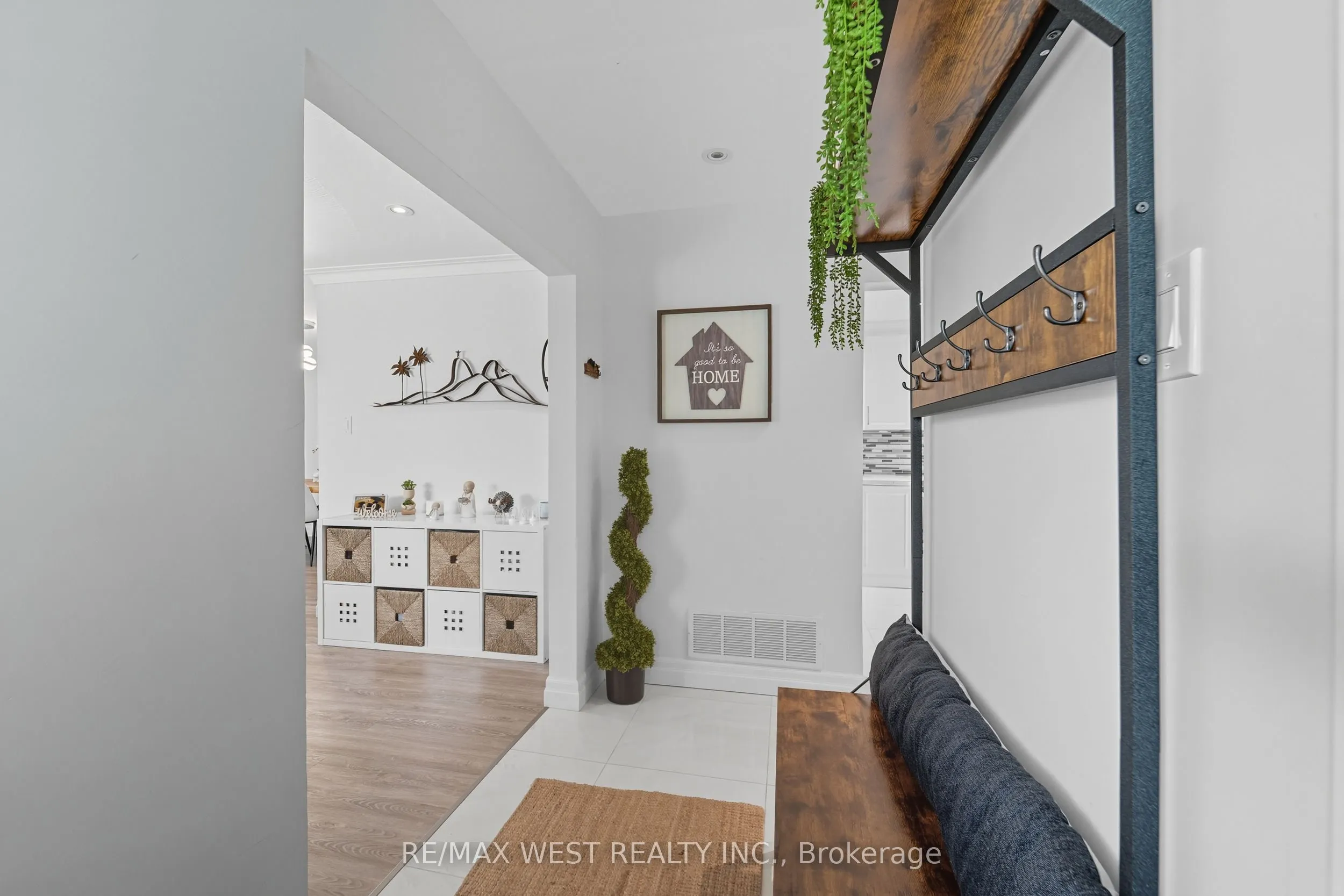 204 Jeffcoat Drive