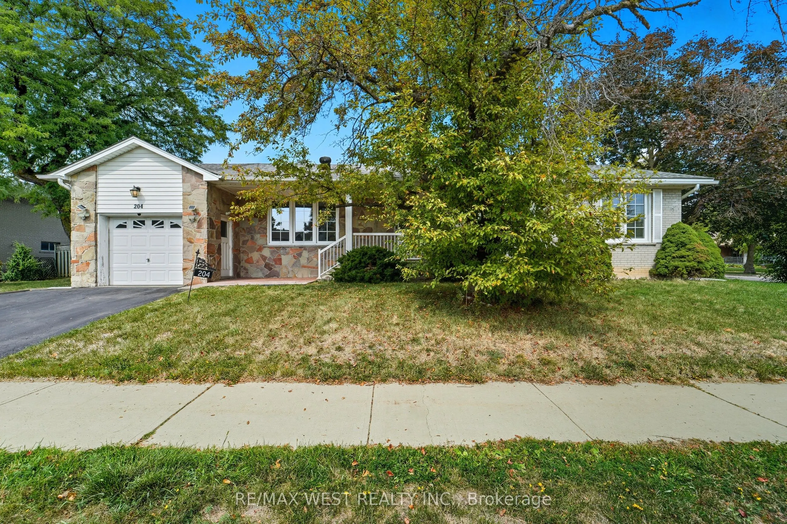 204 Jeffcoat Drive
