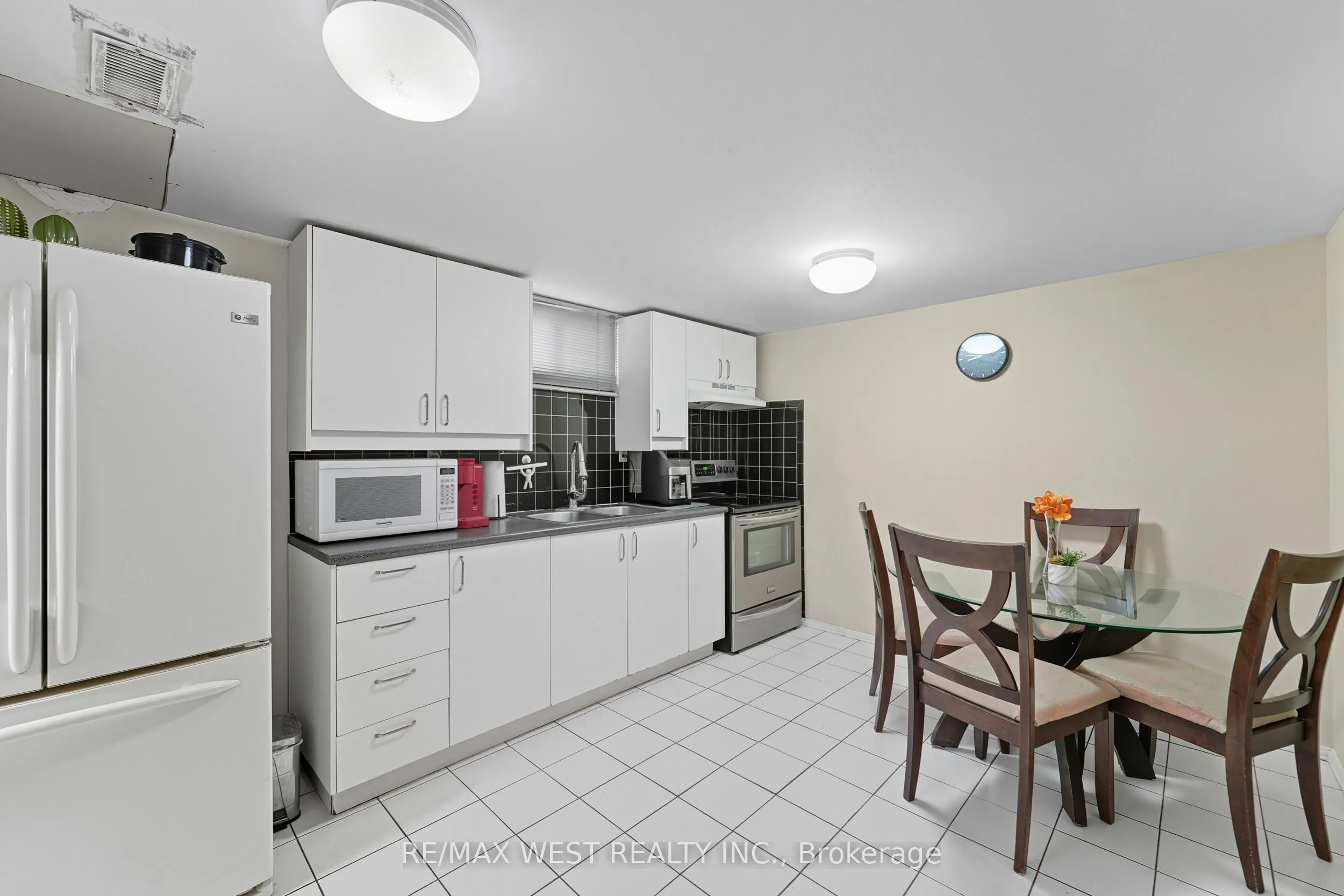 204 Jeffcoat Drive