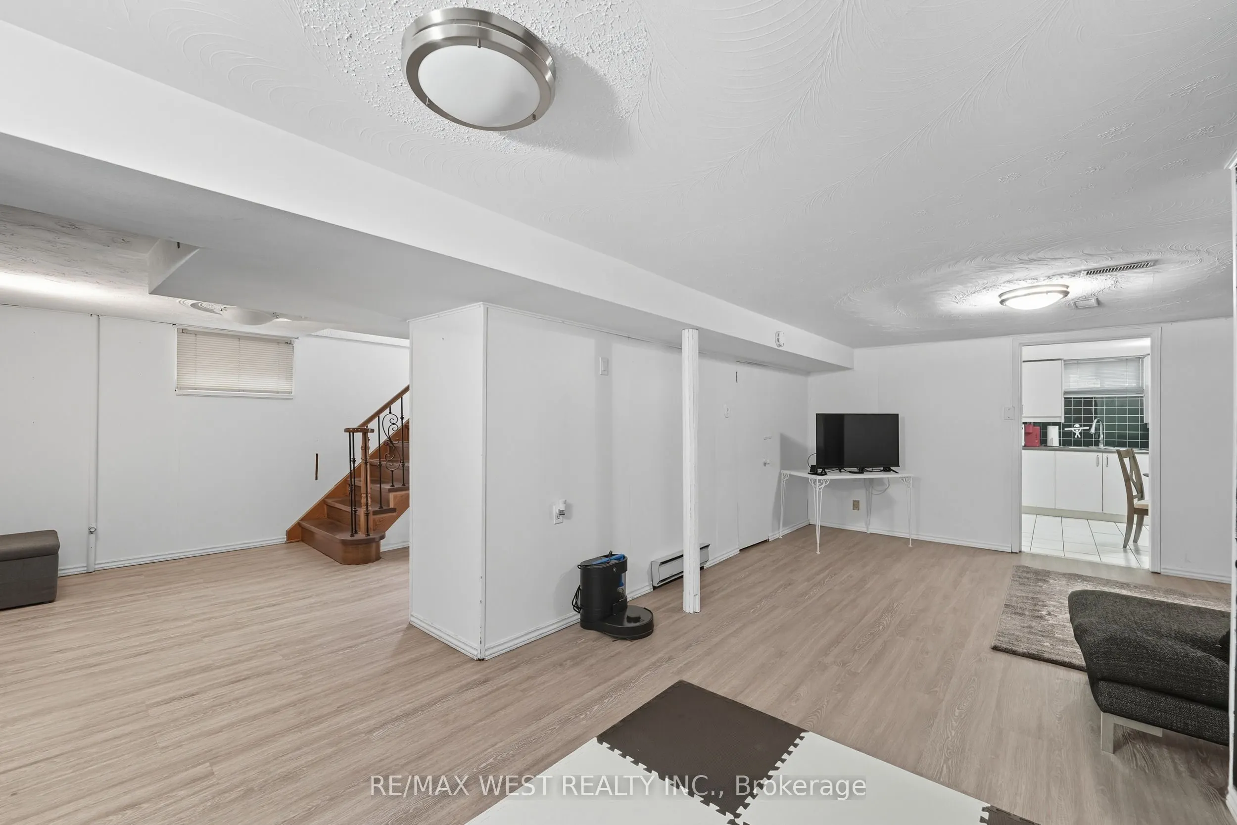 204 Jeffcoat Drive