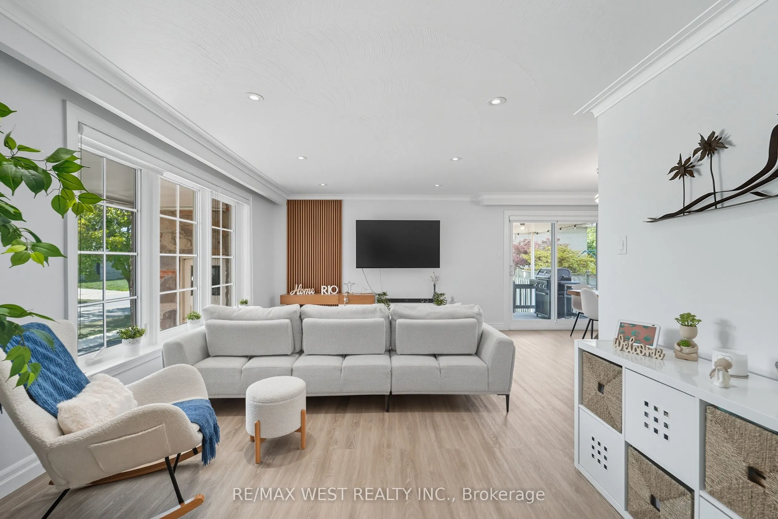 204 Jeffcoat Drive
