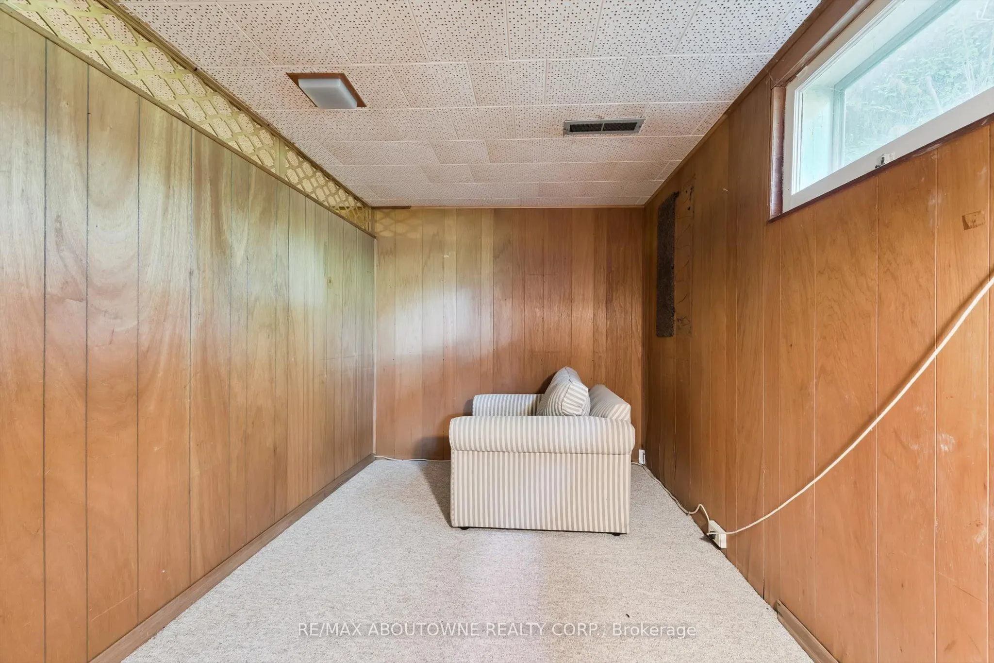 1095 Linbrook Road