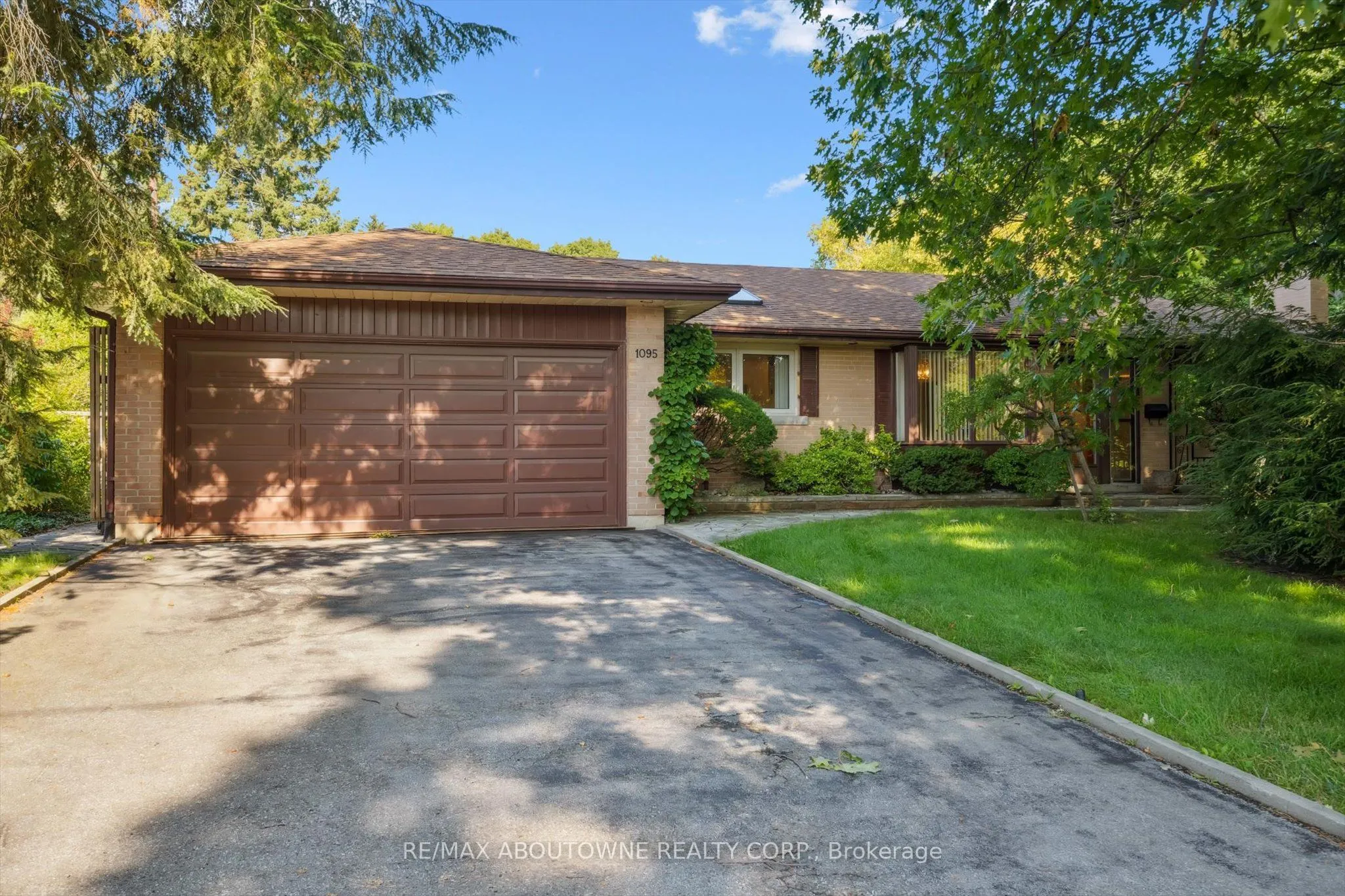 1095 Linbrook Road