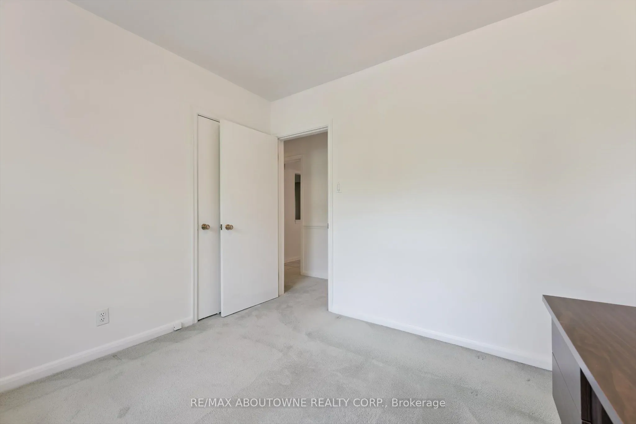 1095 Linbrook Road