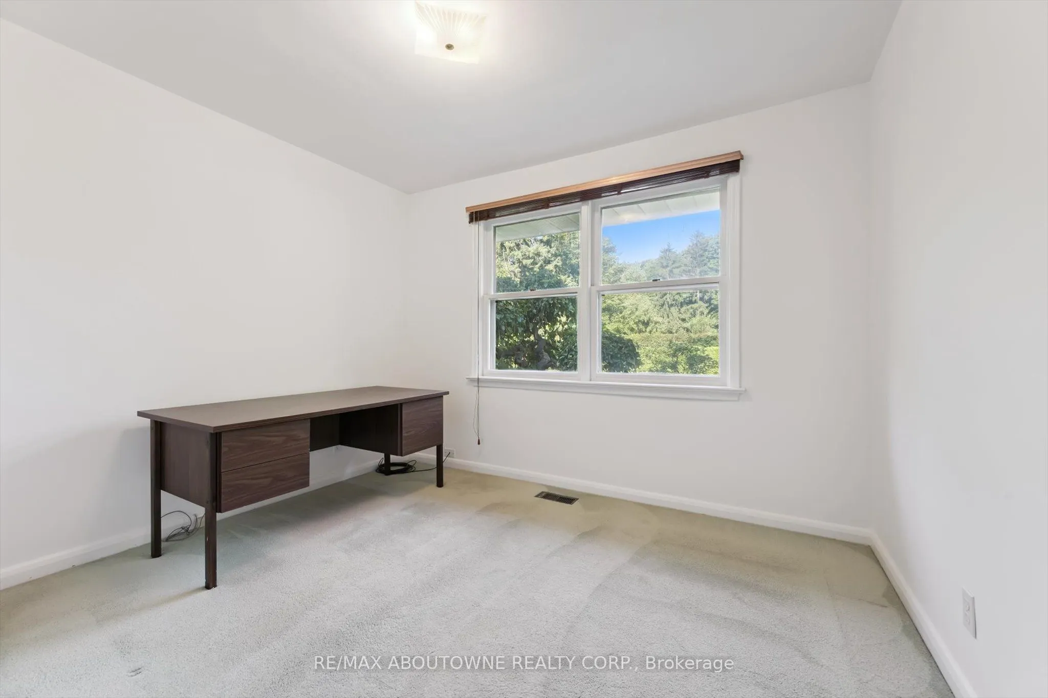 1095 Linbrook Road