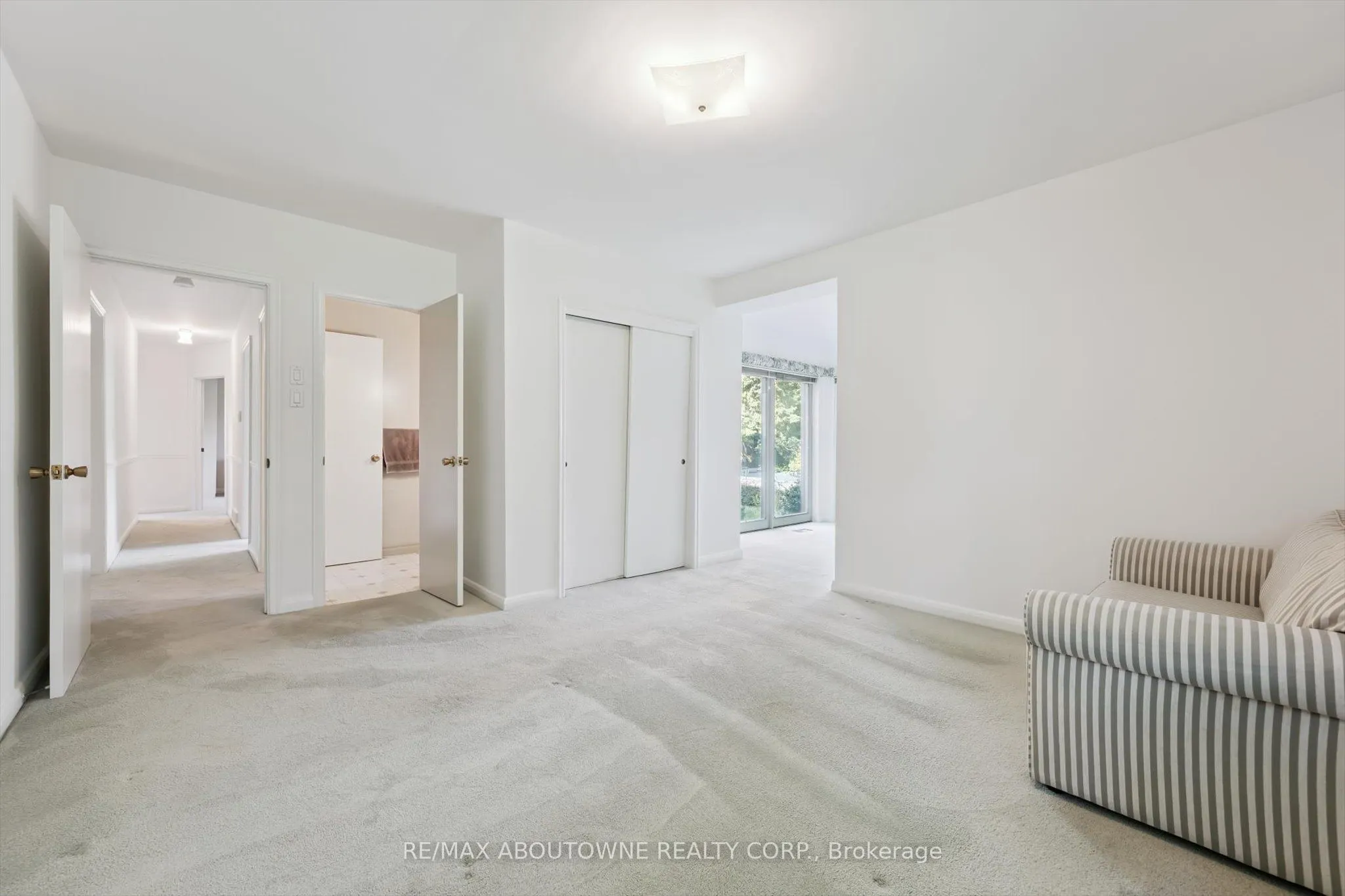 1095 Linbrook Road