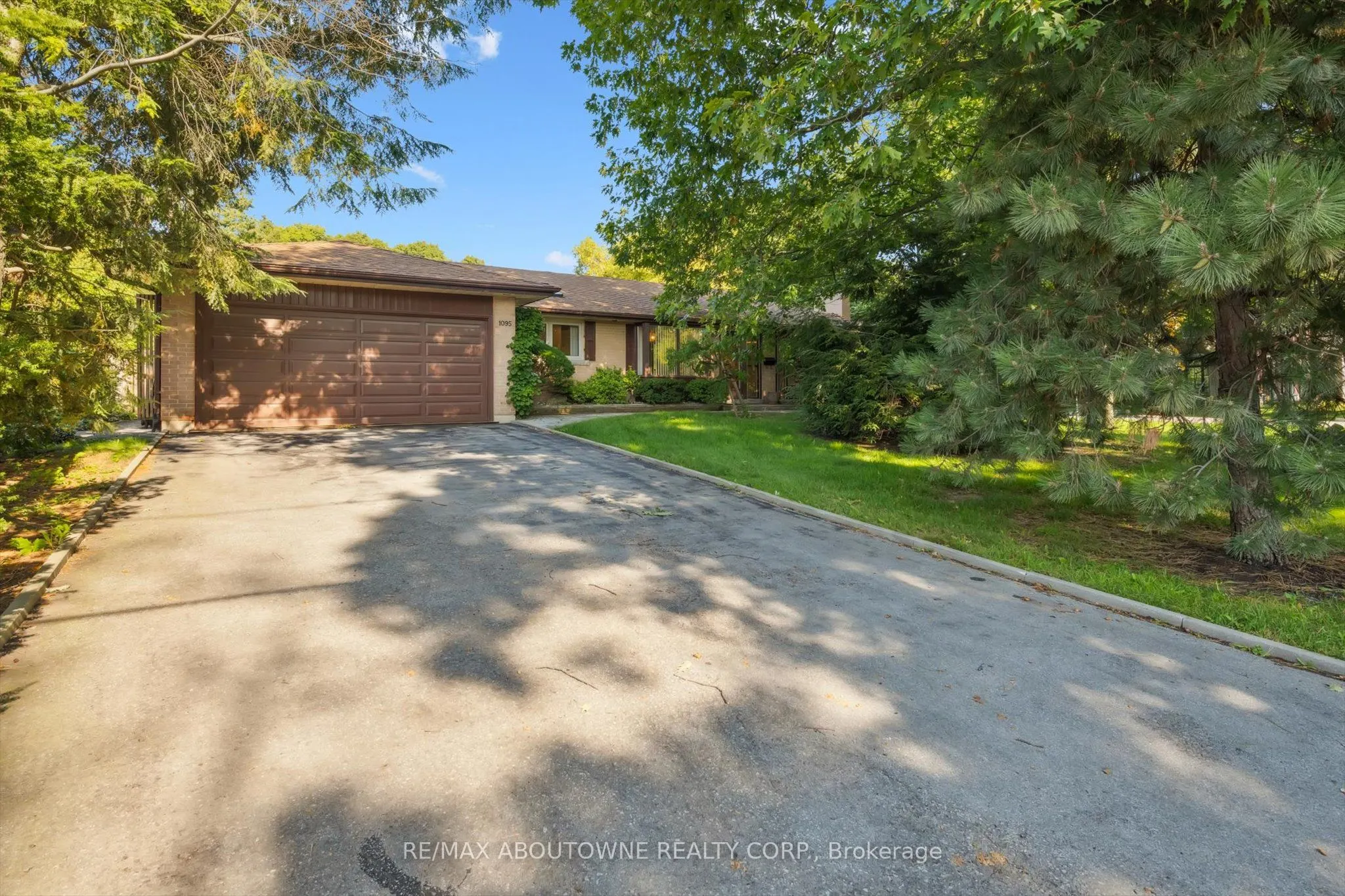 1095 Linbrook Road