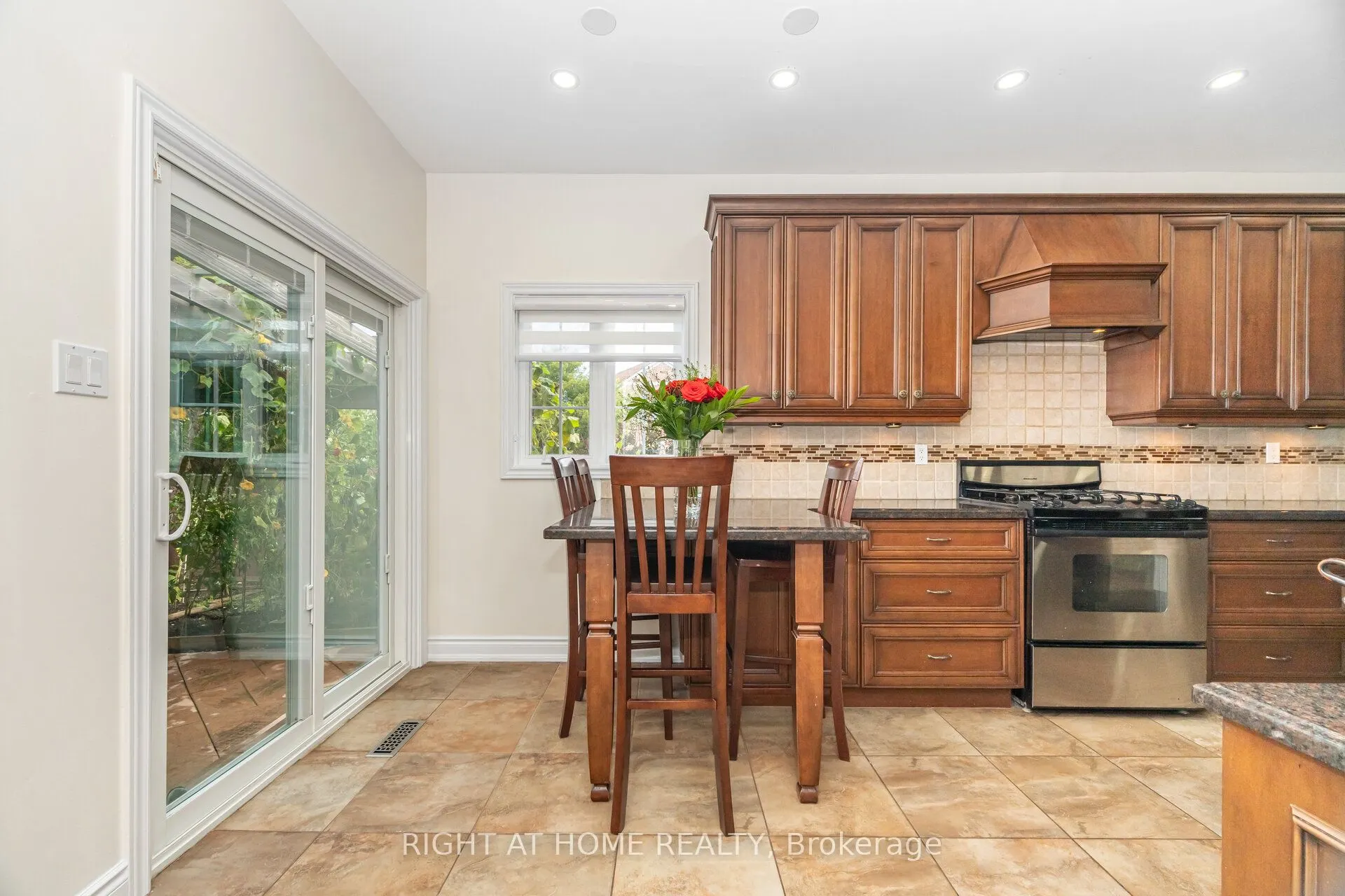 2 Melrose Gardens