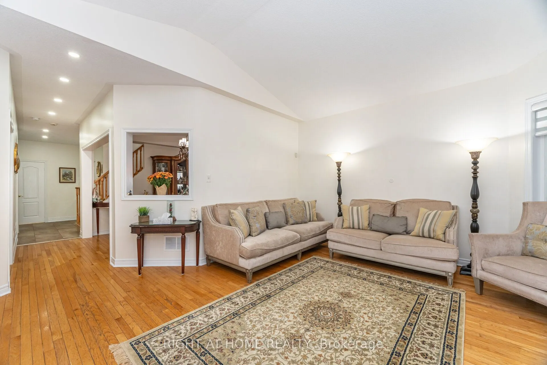2 Melrose Gardens