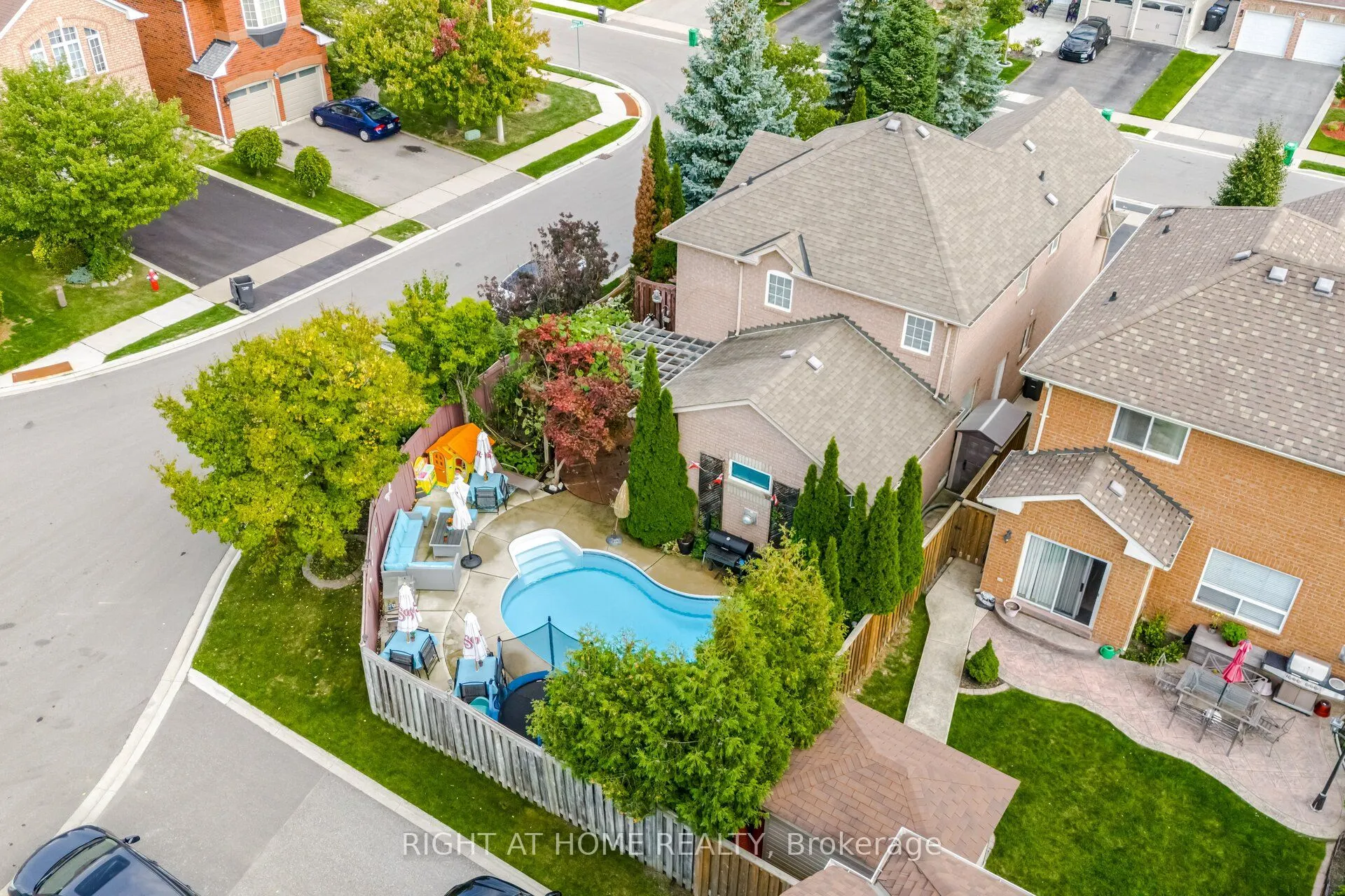 2 Melrose Gardens