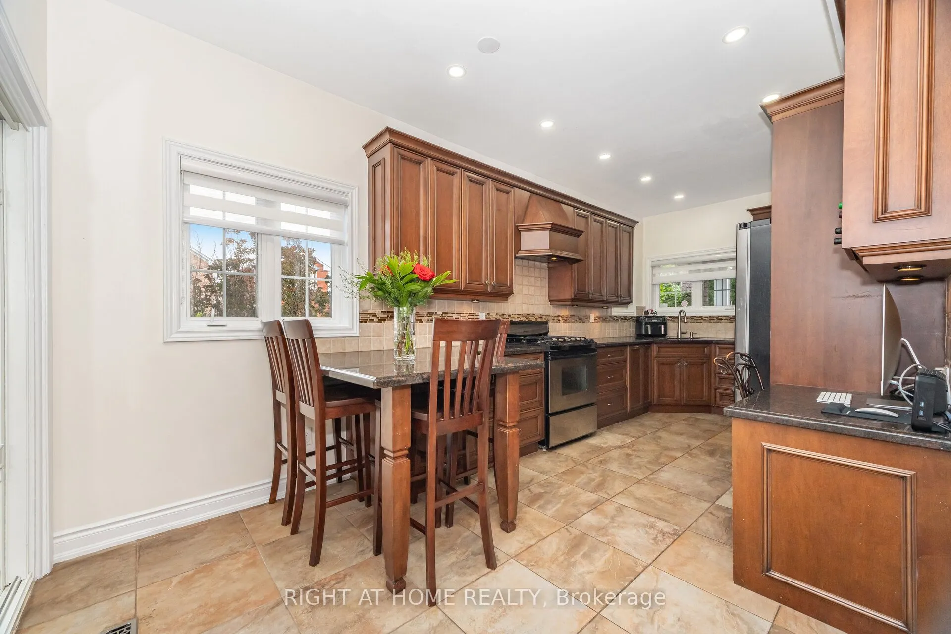 2 Melrose Gardens