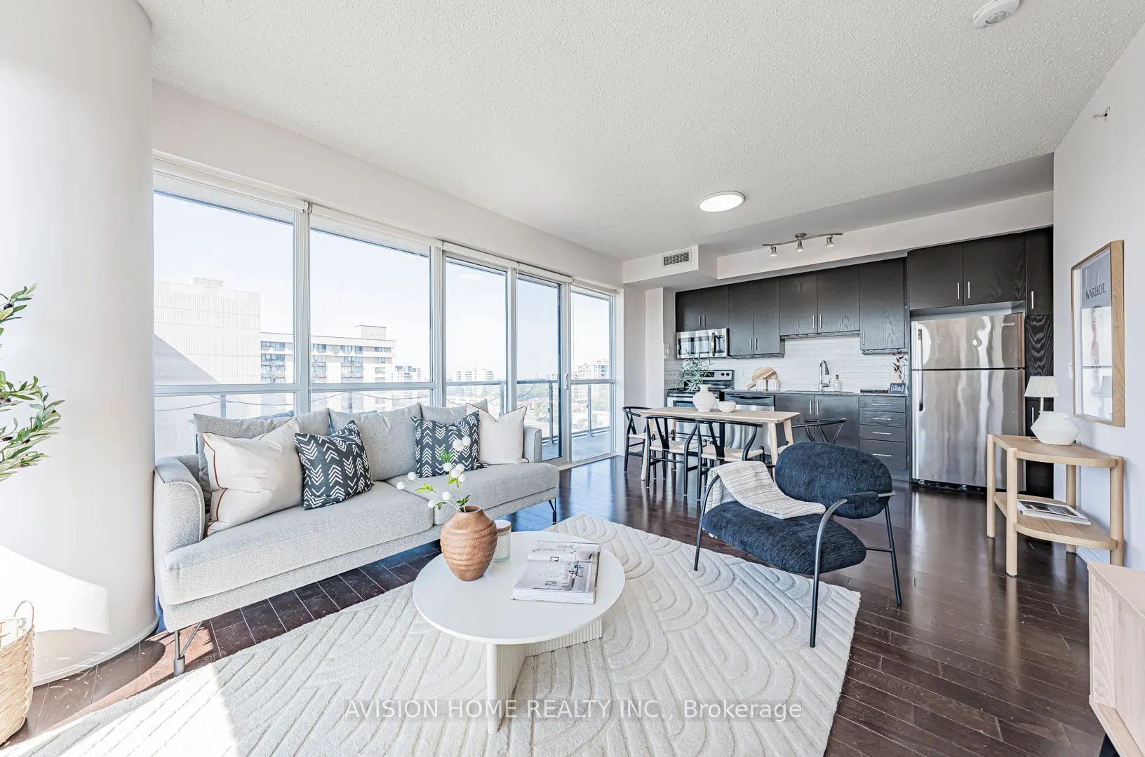 15 James Finlay Way, #834