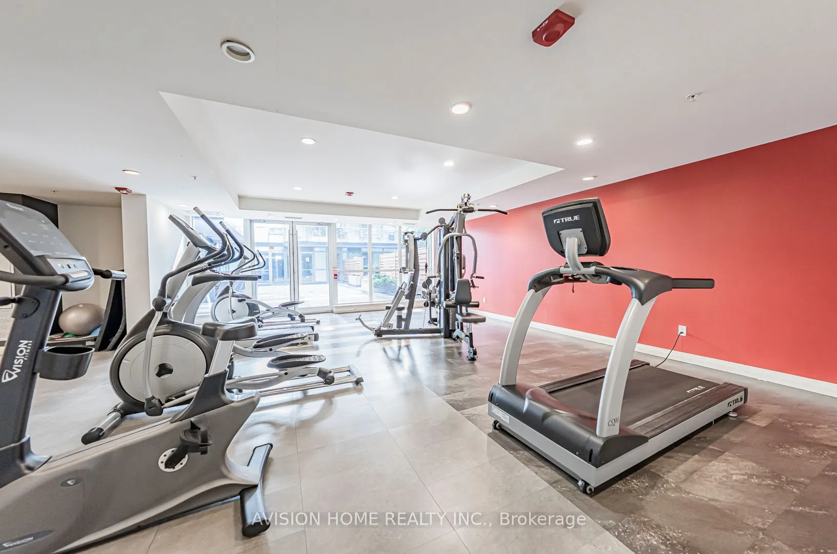 15 James Finlay Way, #834