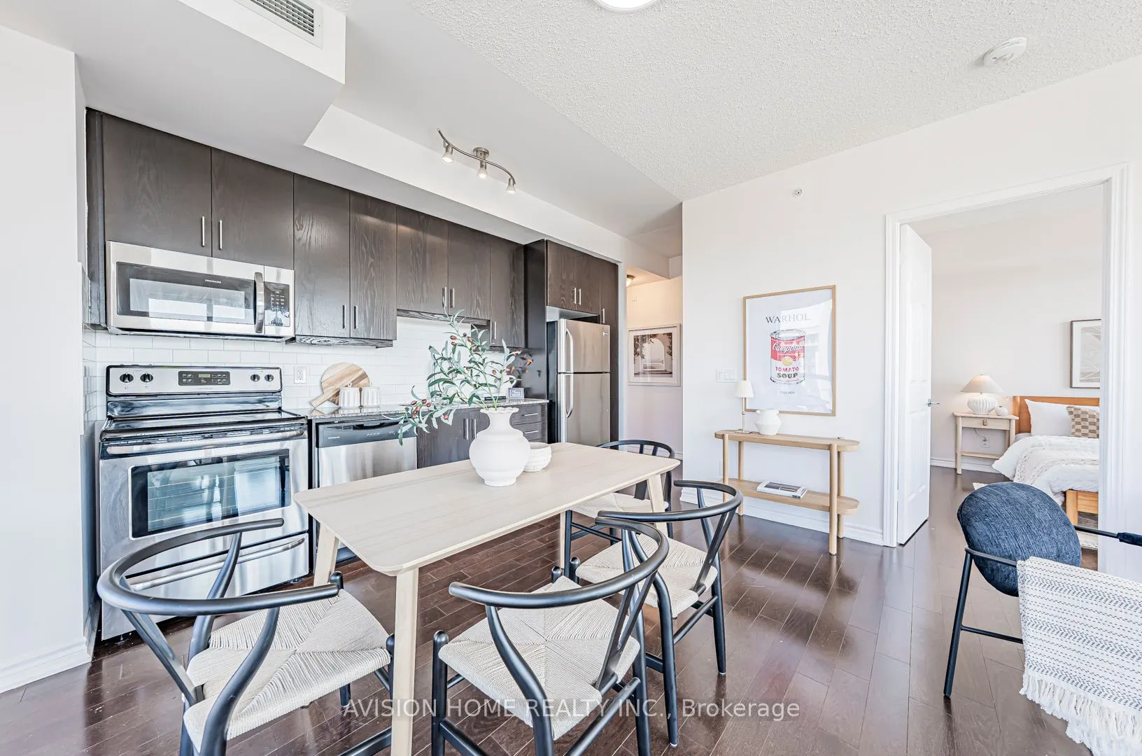 15 James Finlay Way, #834