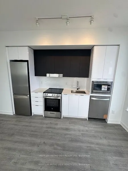 5105 Hurontario Street, #2705