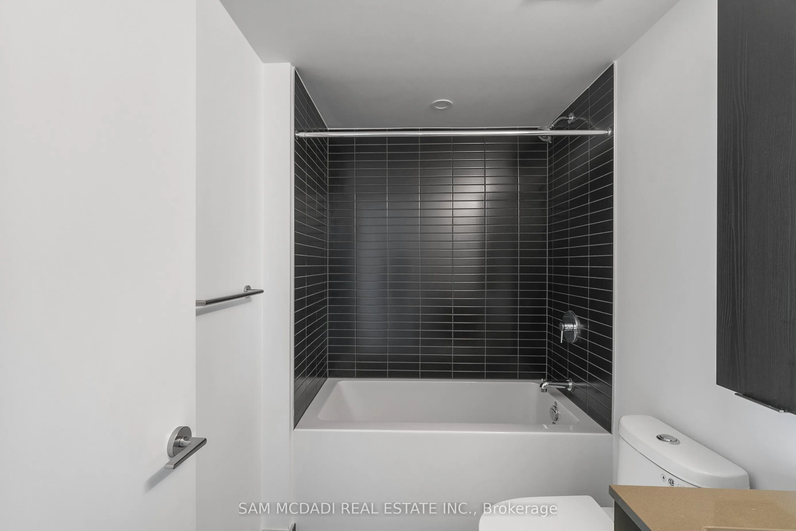 3009 NOVAR Road, #1103