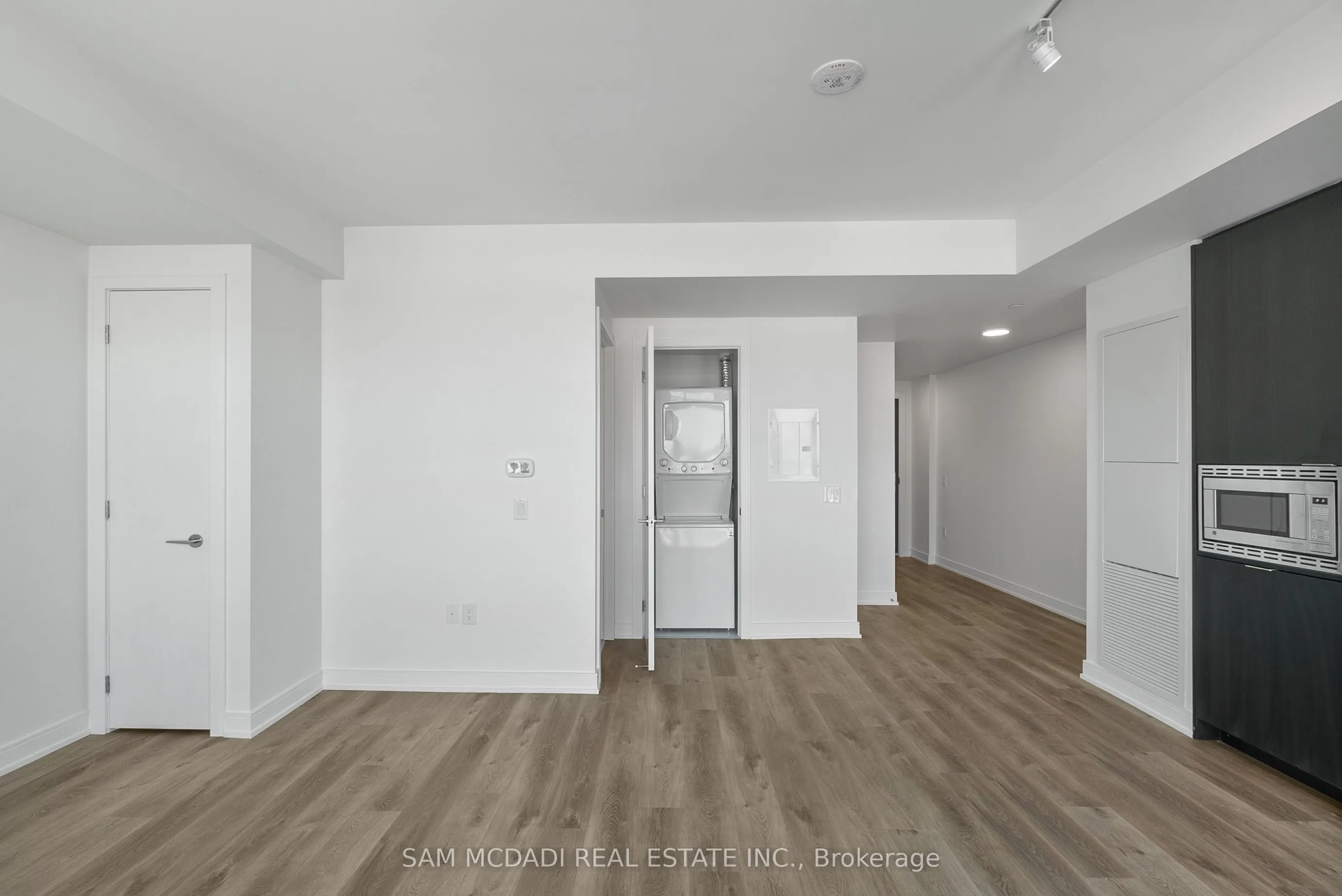 3009 NOVAR Road, #1103