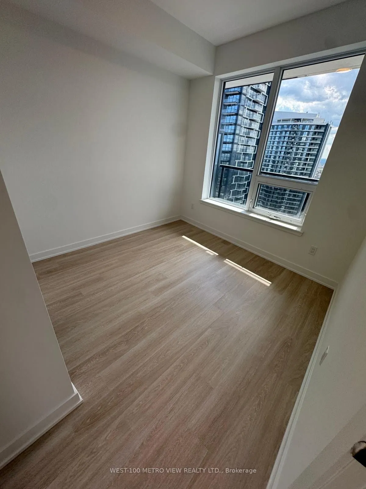 5105 Hurontario Street, #2906