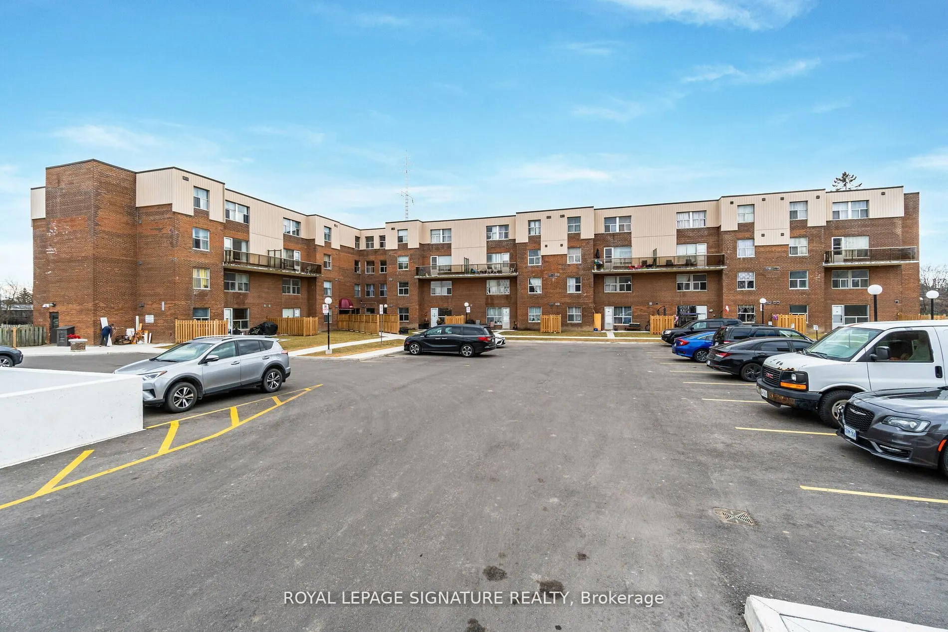 1055A FORESTWOOD Drive, #103(Upper)