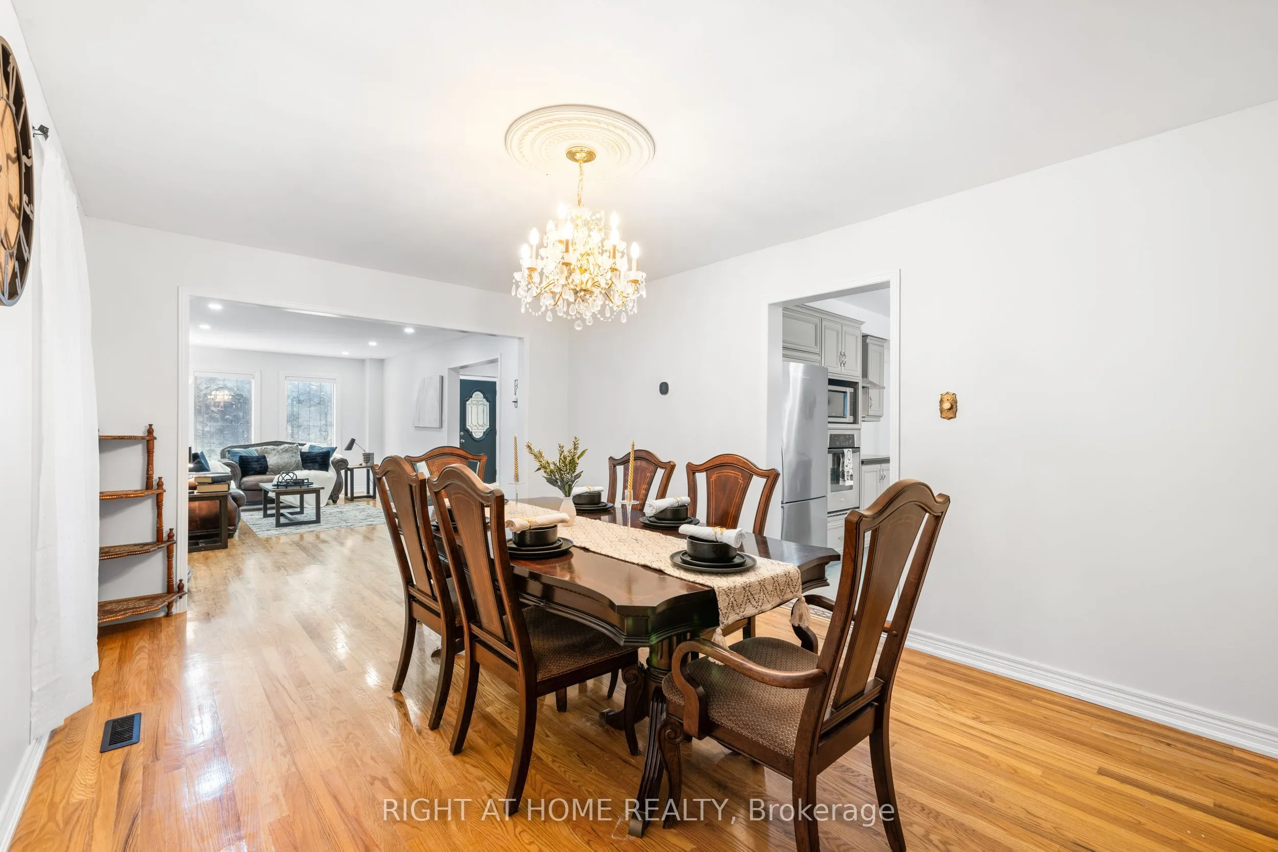 4469 Idlewilde Crescent