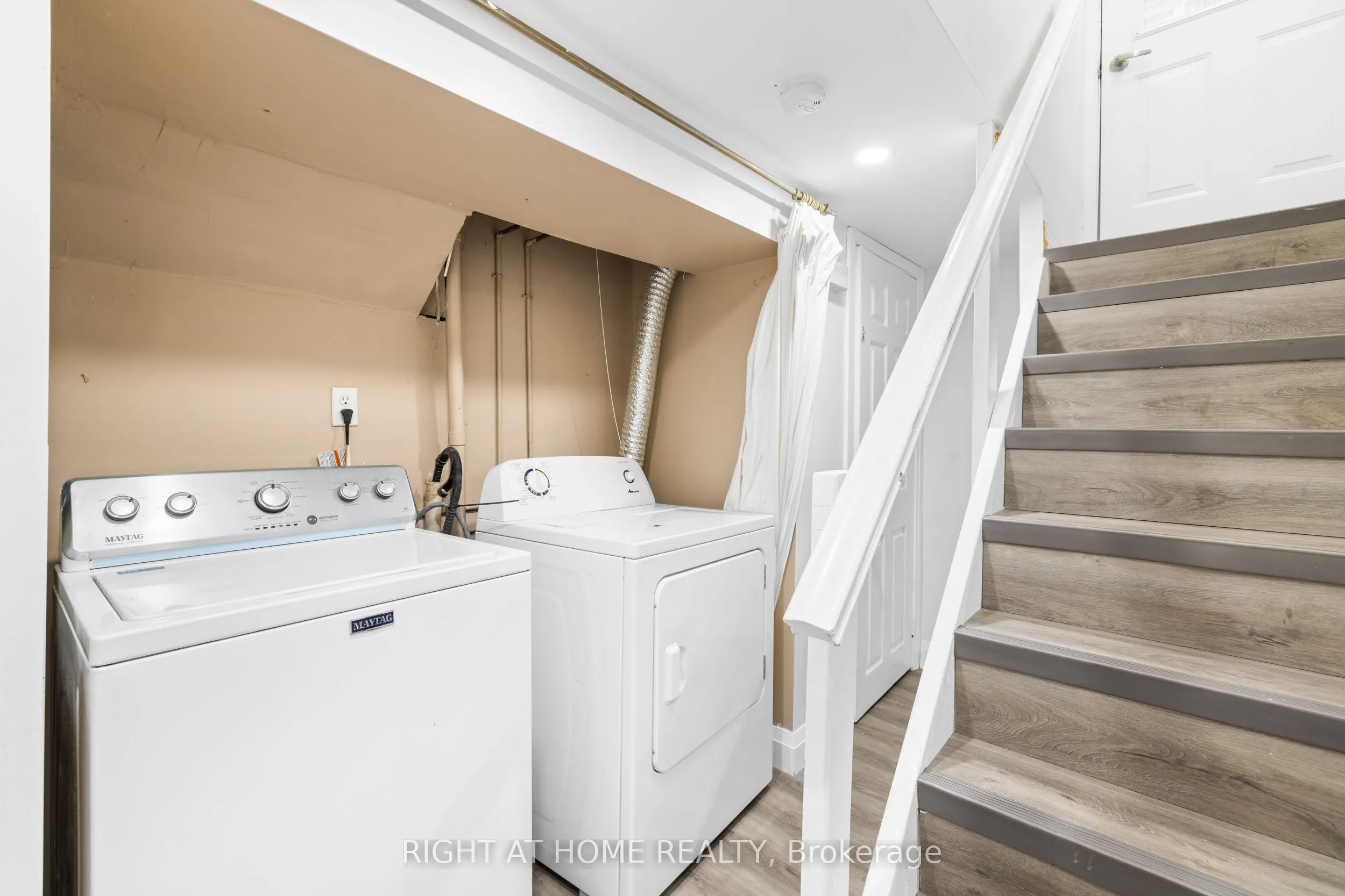4469 Idlewilde Crescent