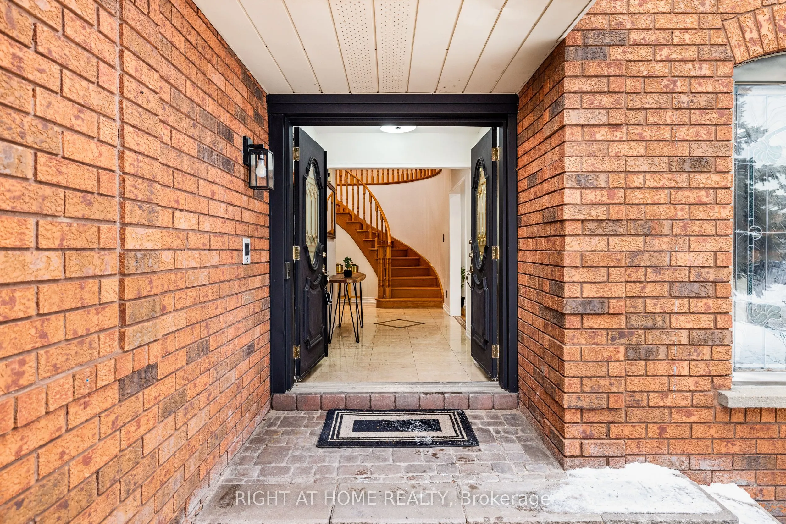 4469 Idlewilde Crescent