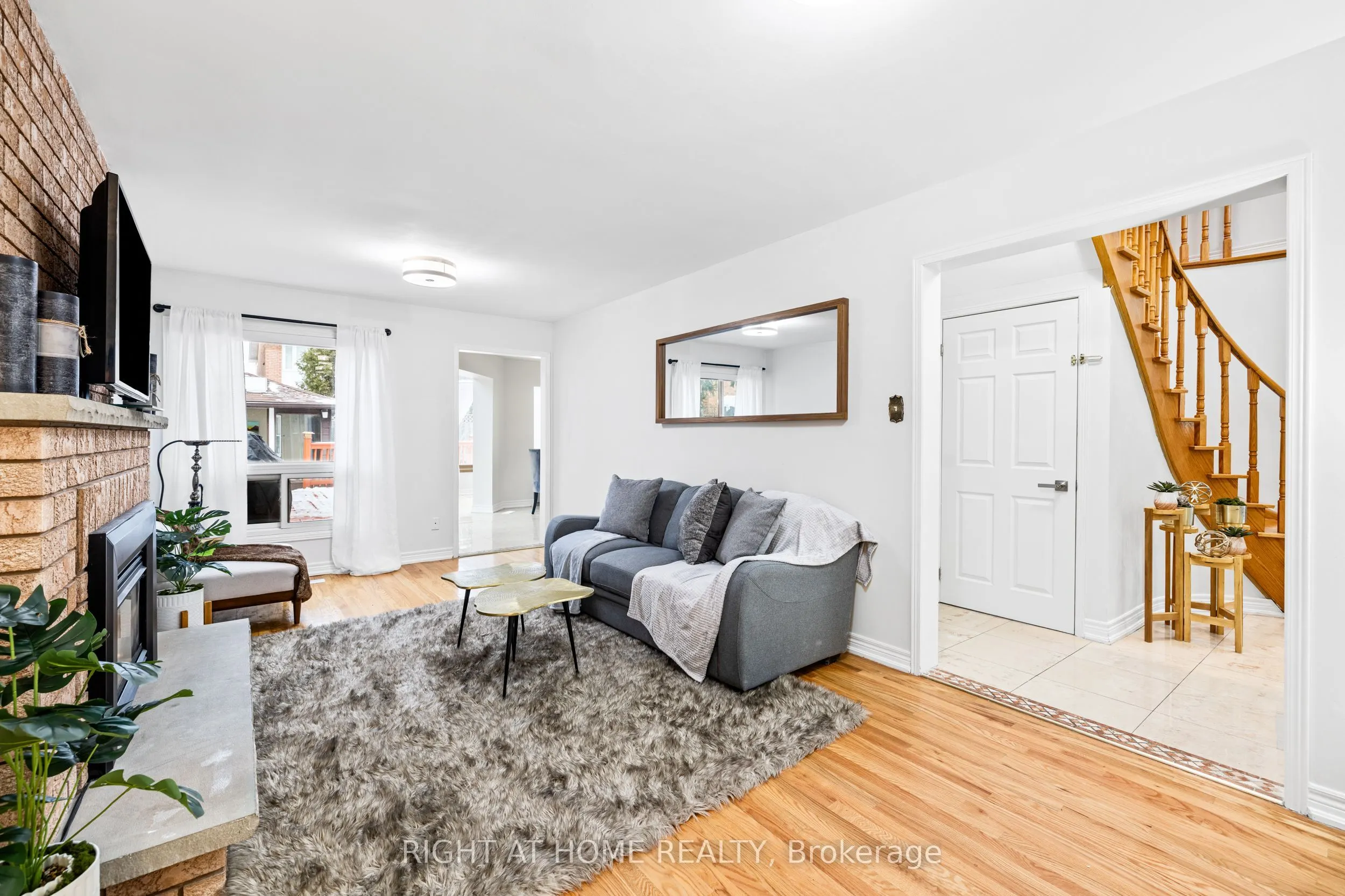 4469 Idlewilde Crescent