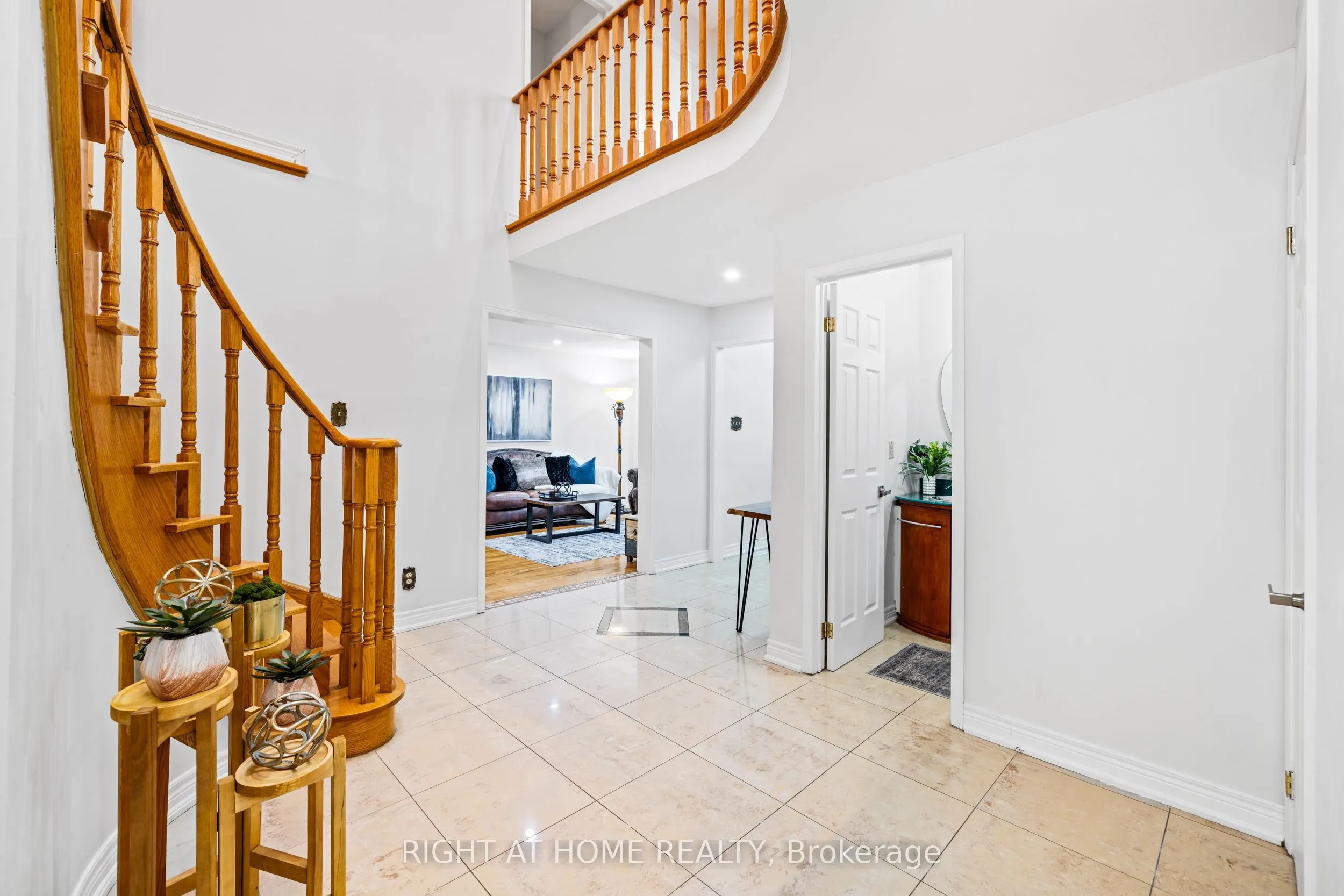 4469 Idlewilde Crescent