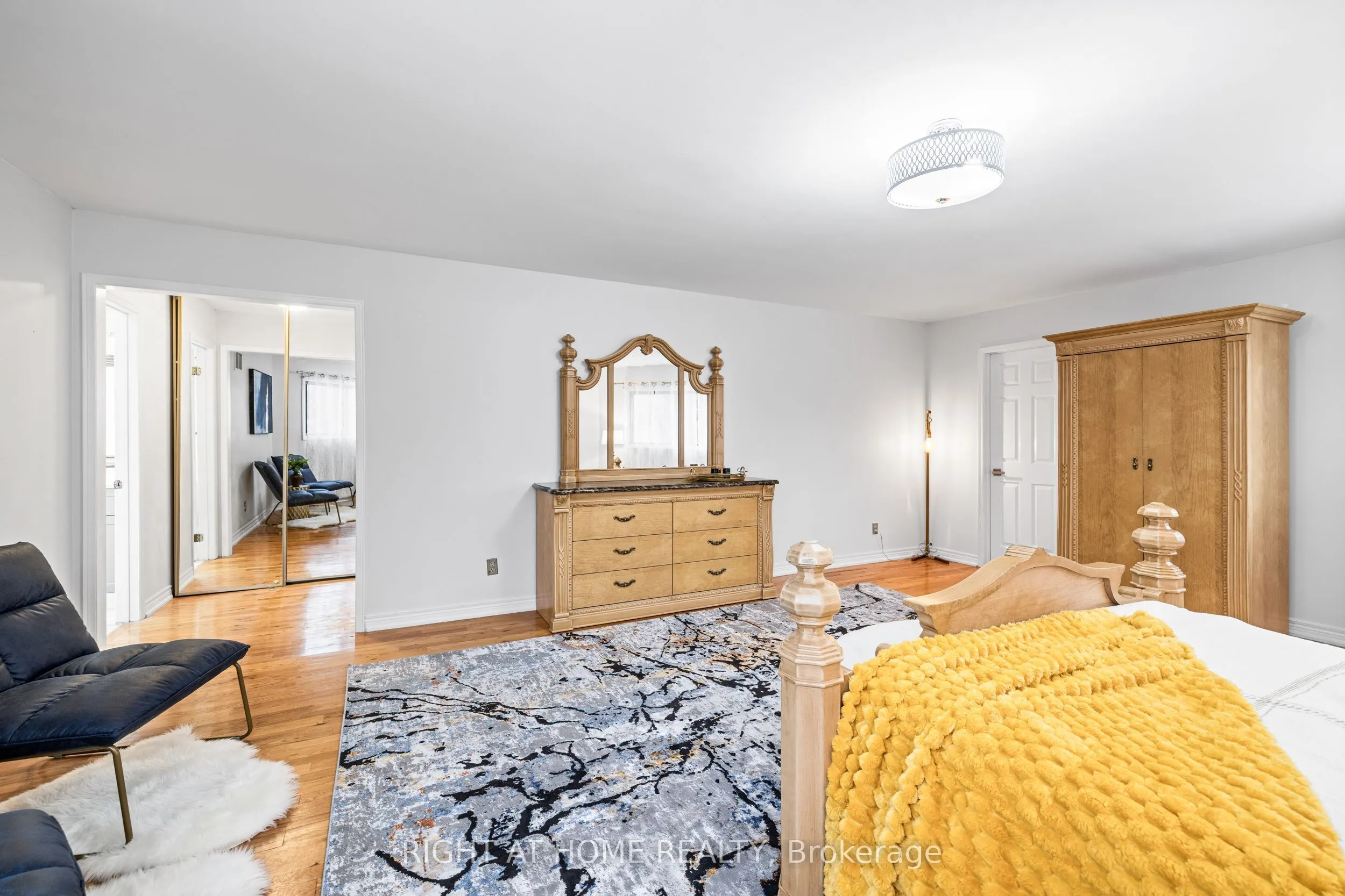 4469 Idlewilde Crescent