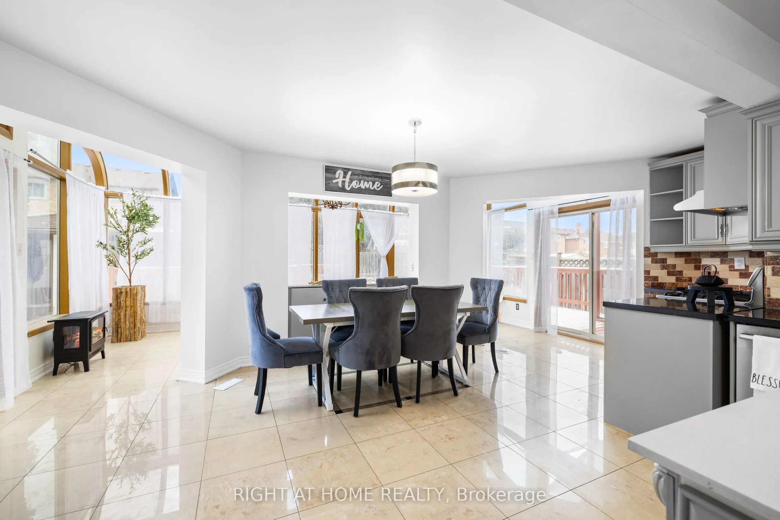4469 Idlewilde Crescent