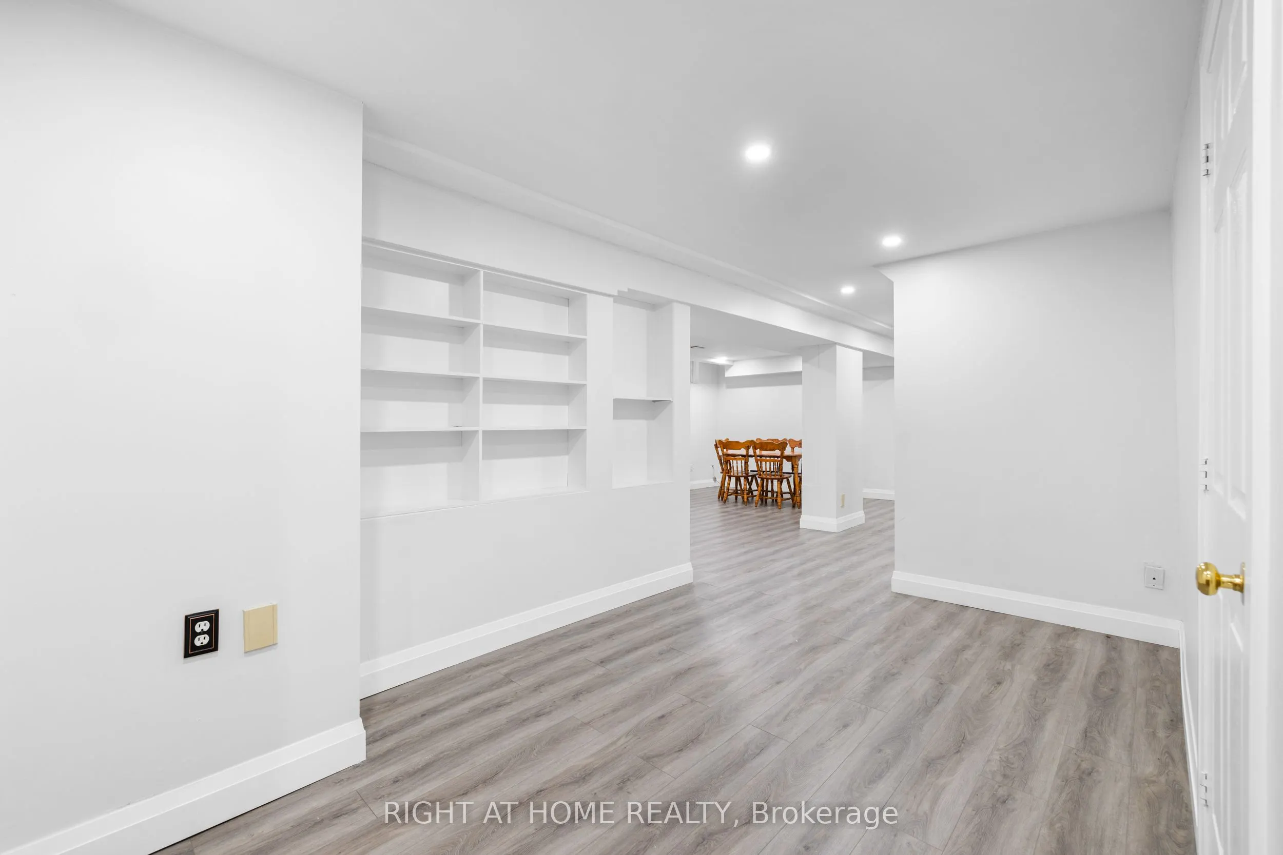 4469 Idlewilde Crescent