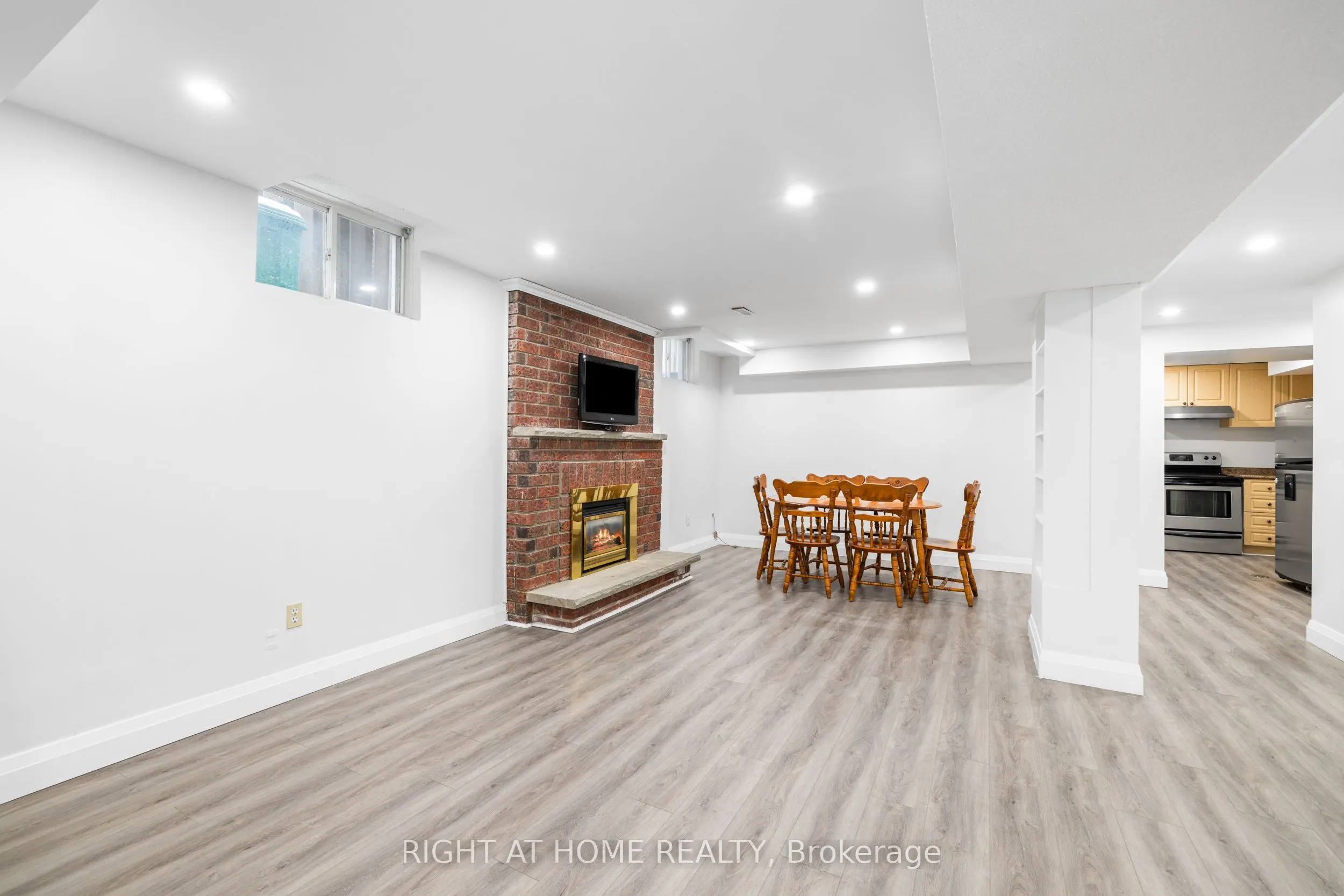 4469 Idlewilde Crescent