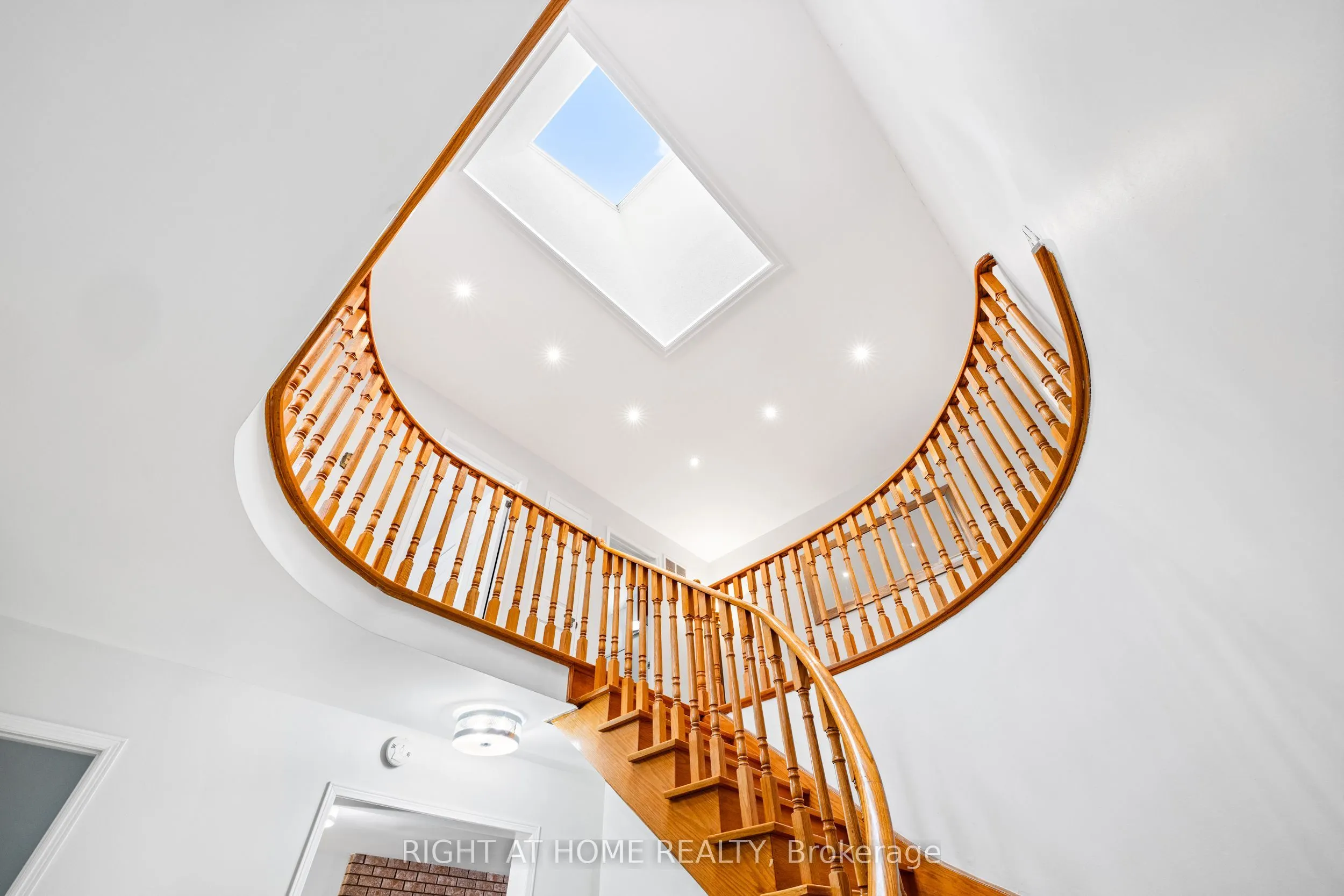 4469 Idlewilde Crescent
