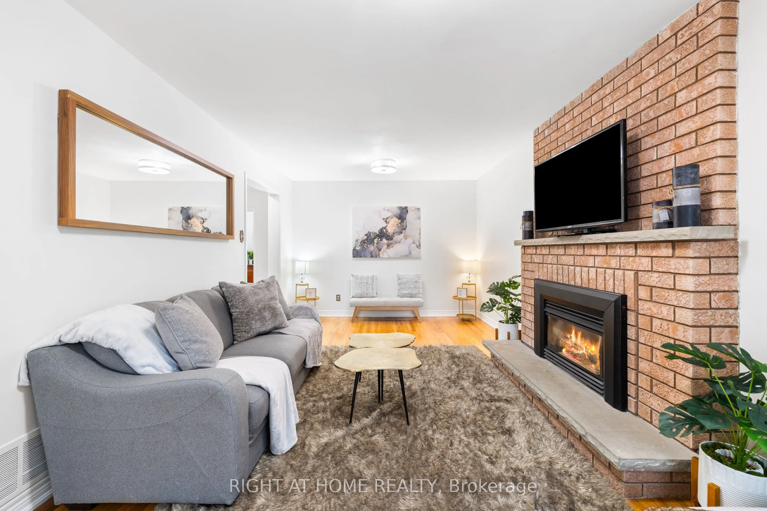 4469 Idlewilde Crescent