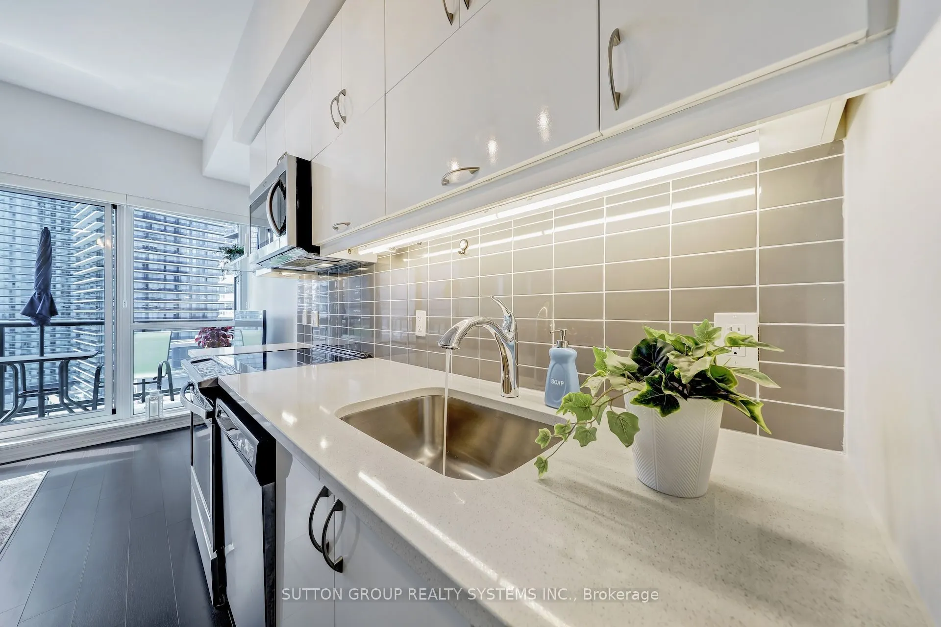 39 Annie Craig Drive, #1604