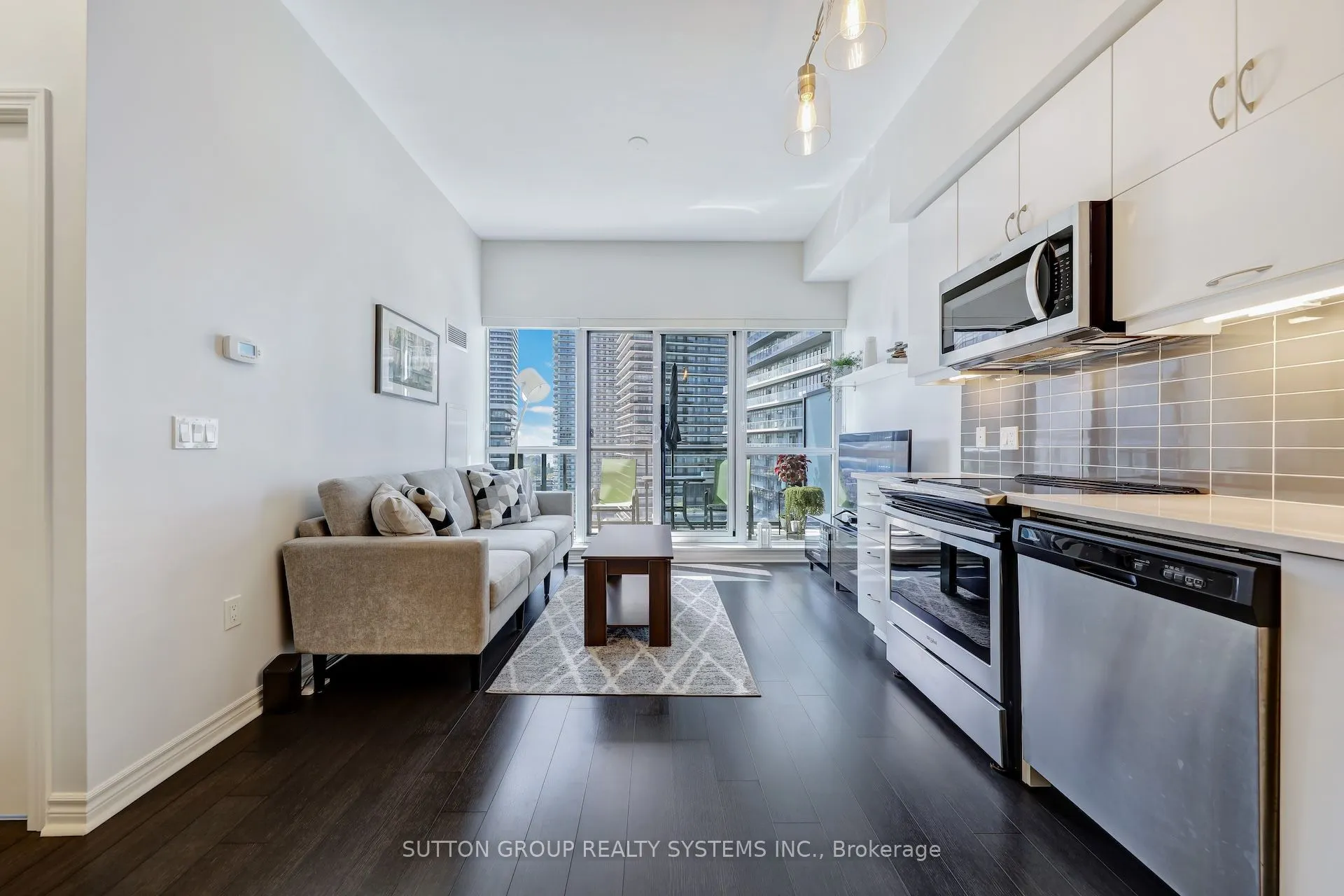 39 Annie Craig Drive, #1604